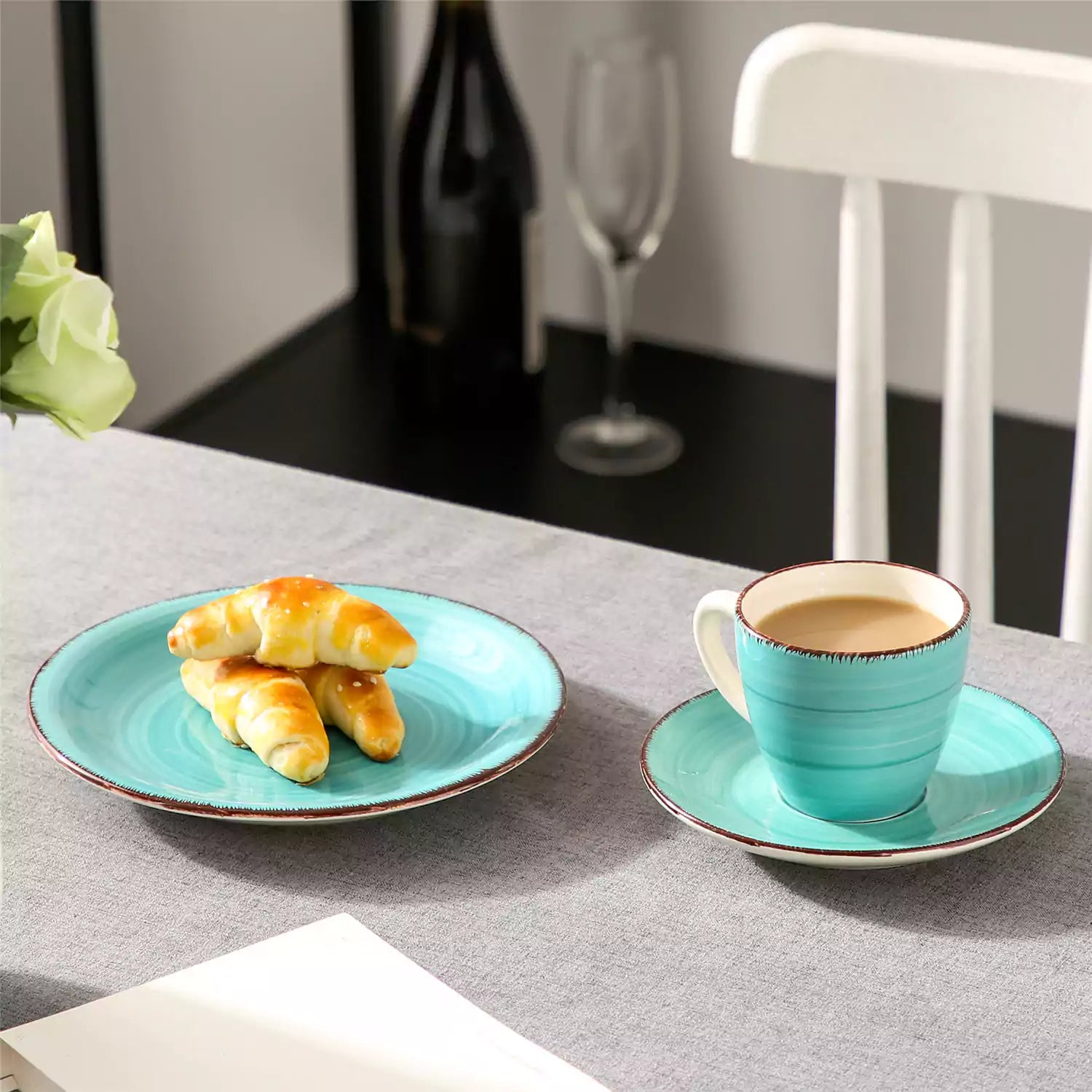 Bella Cups and Saucers Set of 4