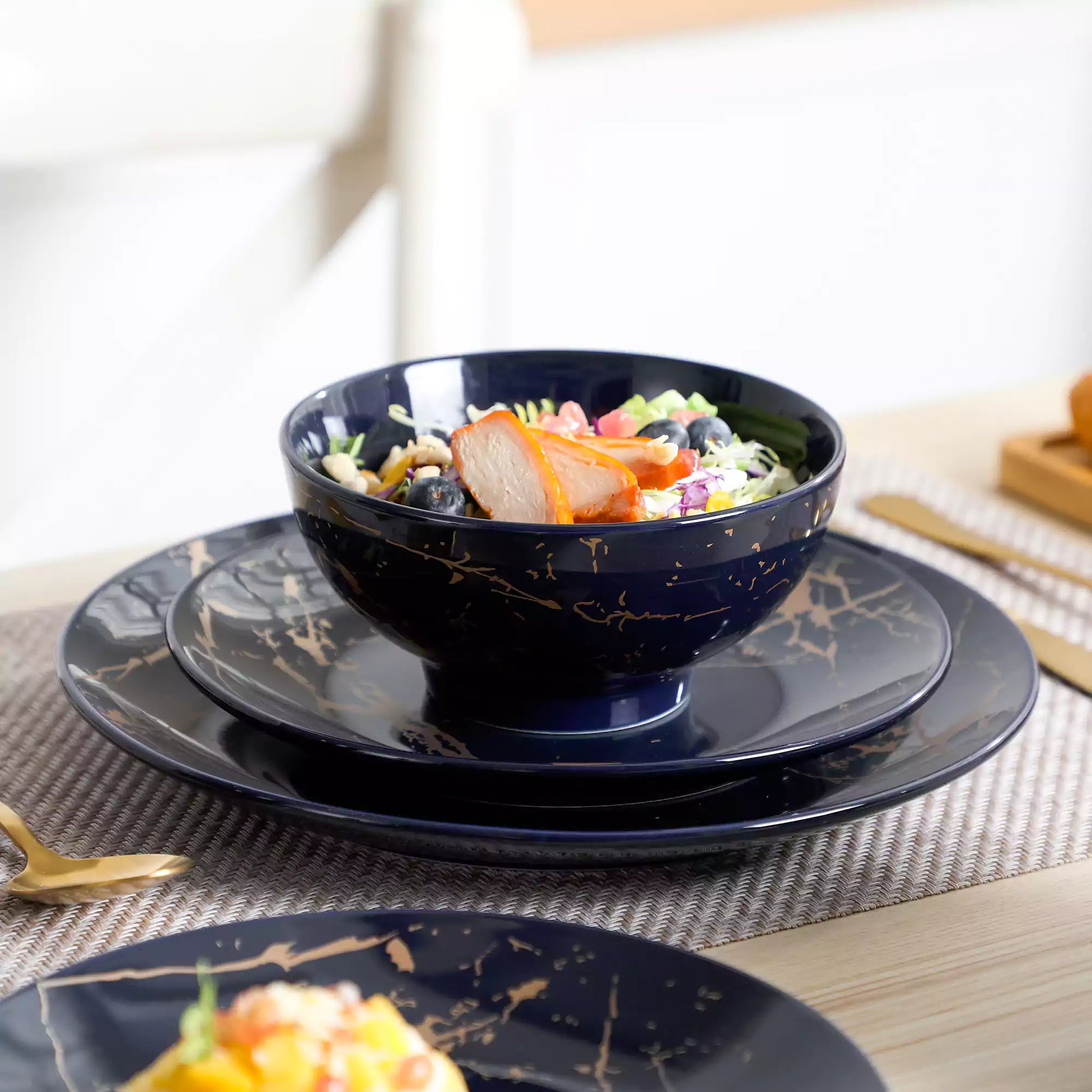 LOVECASA 16 Piece Gold Splash Dinnerware Set