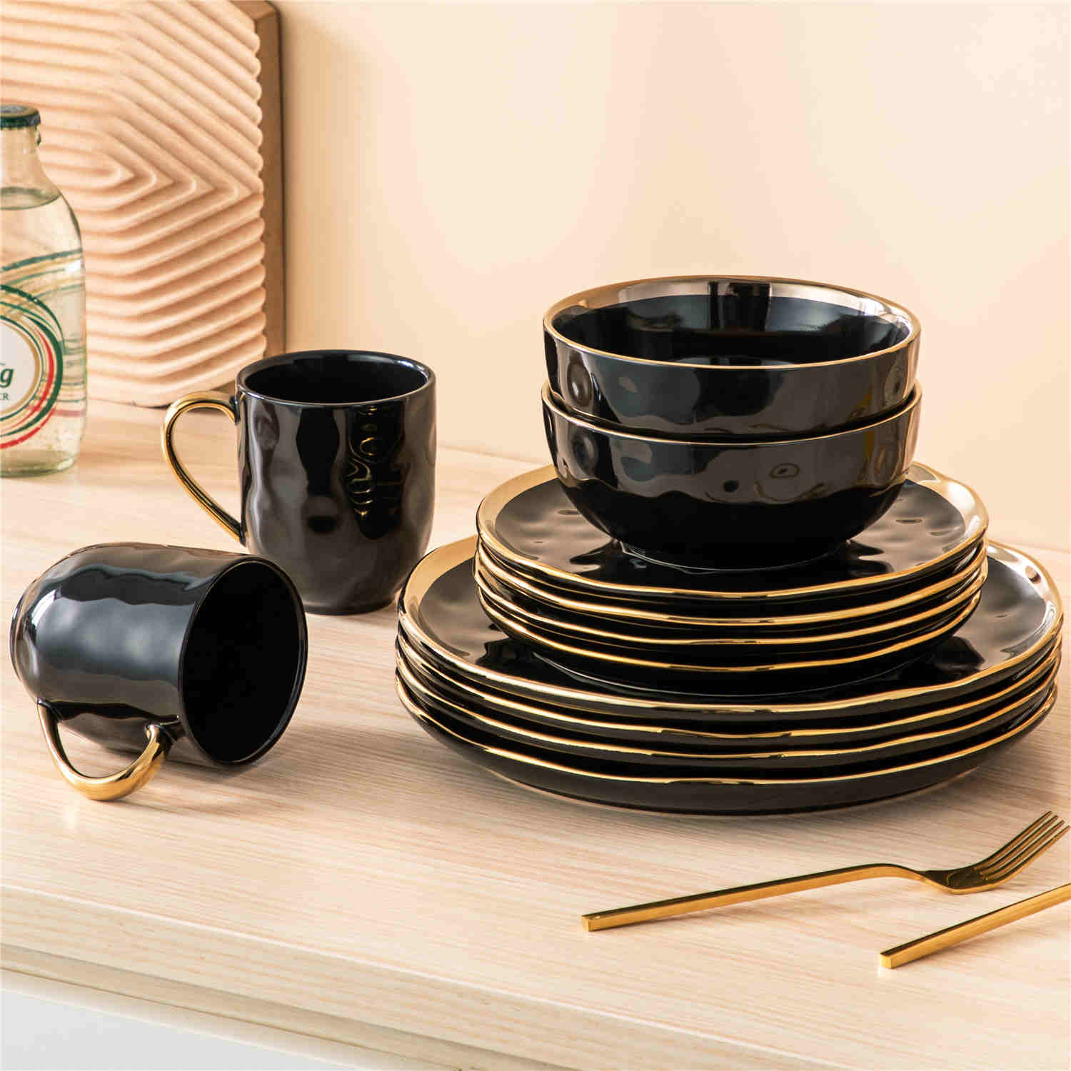 LOVECASA Gold Trim 16 Piece Dinnerware Set