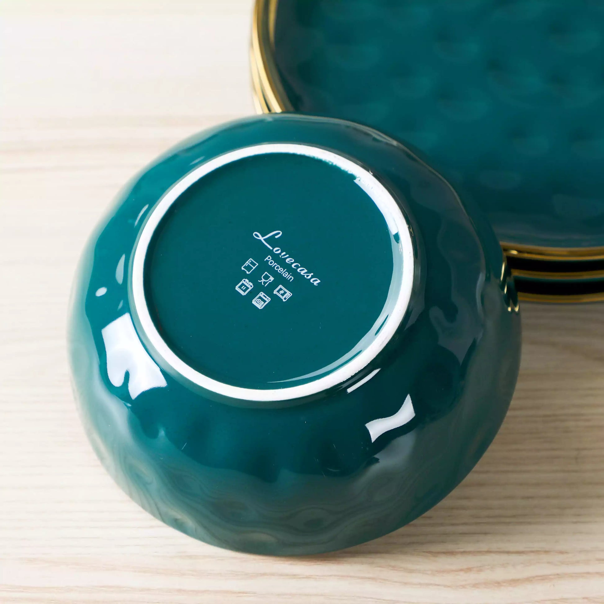 LOVECASA Gold Trim 16 Piece Dinnerware Set