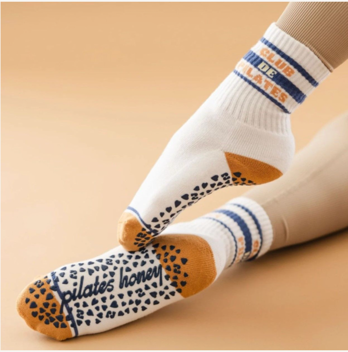Club De Pilates - Crew Grip Sock (Barre / Pilates)