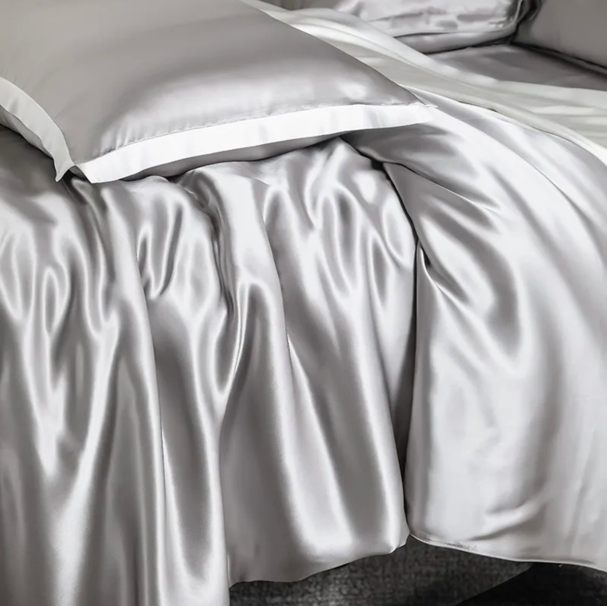 ✨✨Pure Mulberry Silk Bedding Set in Moonstone – Luxurious All-Season Comfort