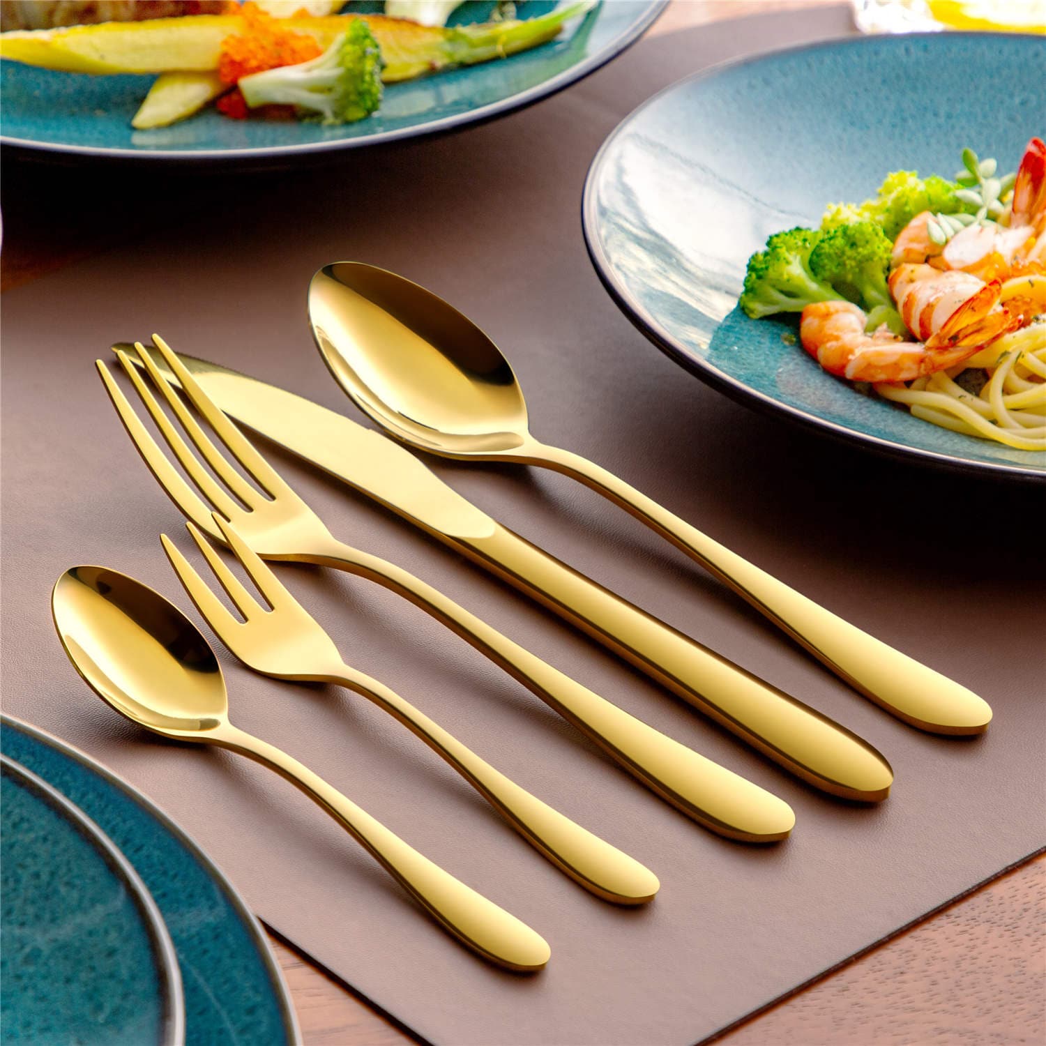 30 Piece Flatware Set Rounded Tip Service for 6