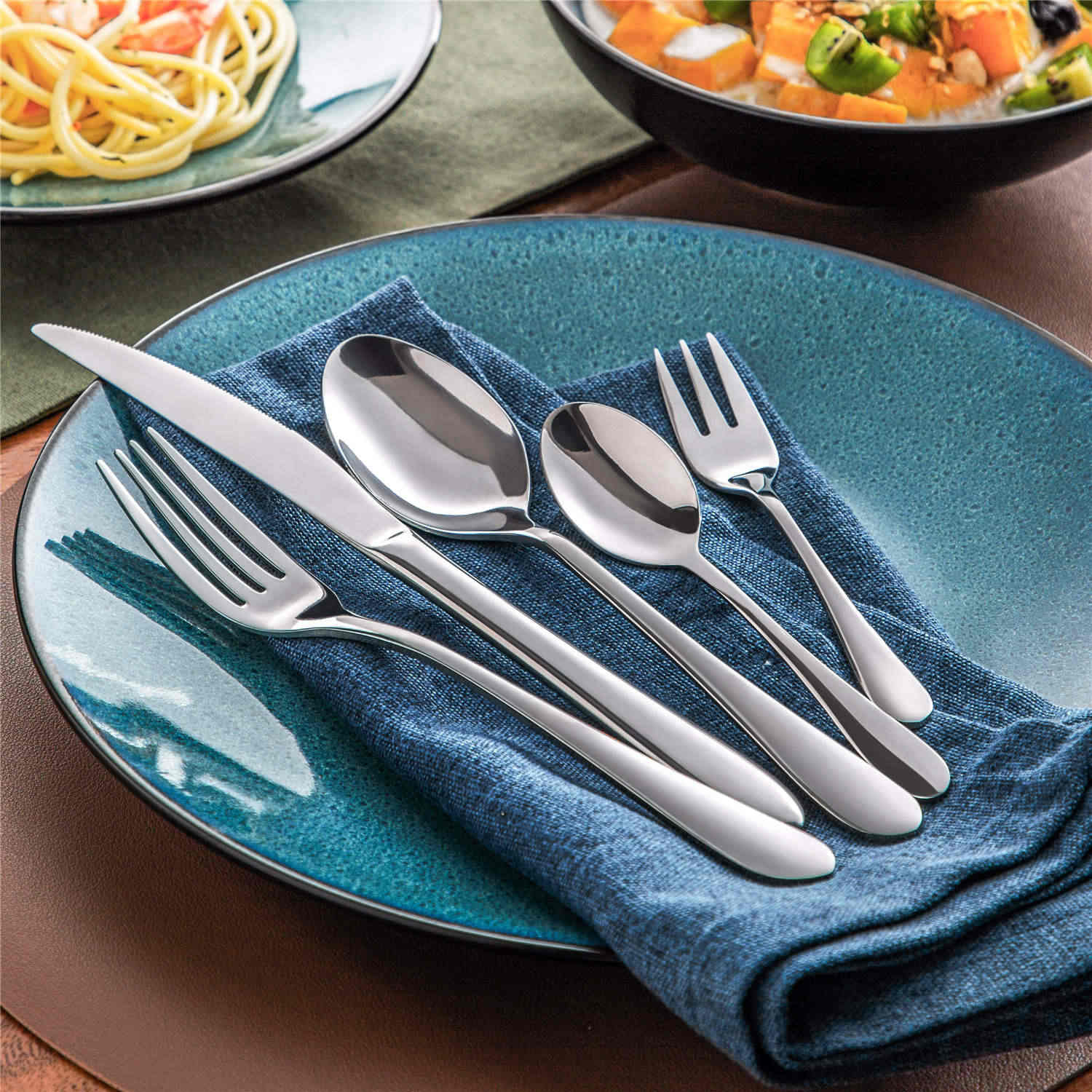 30 Piece Flatware Set Rounded Tip Service for 6