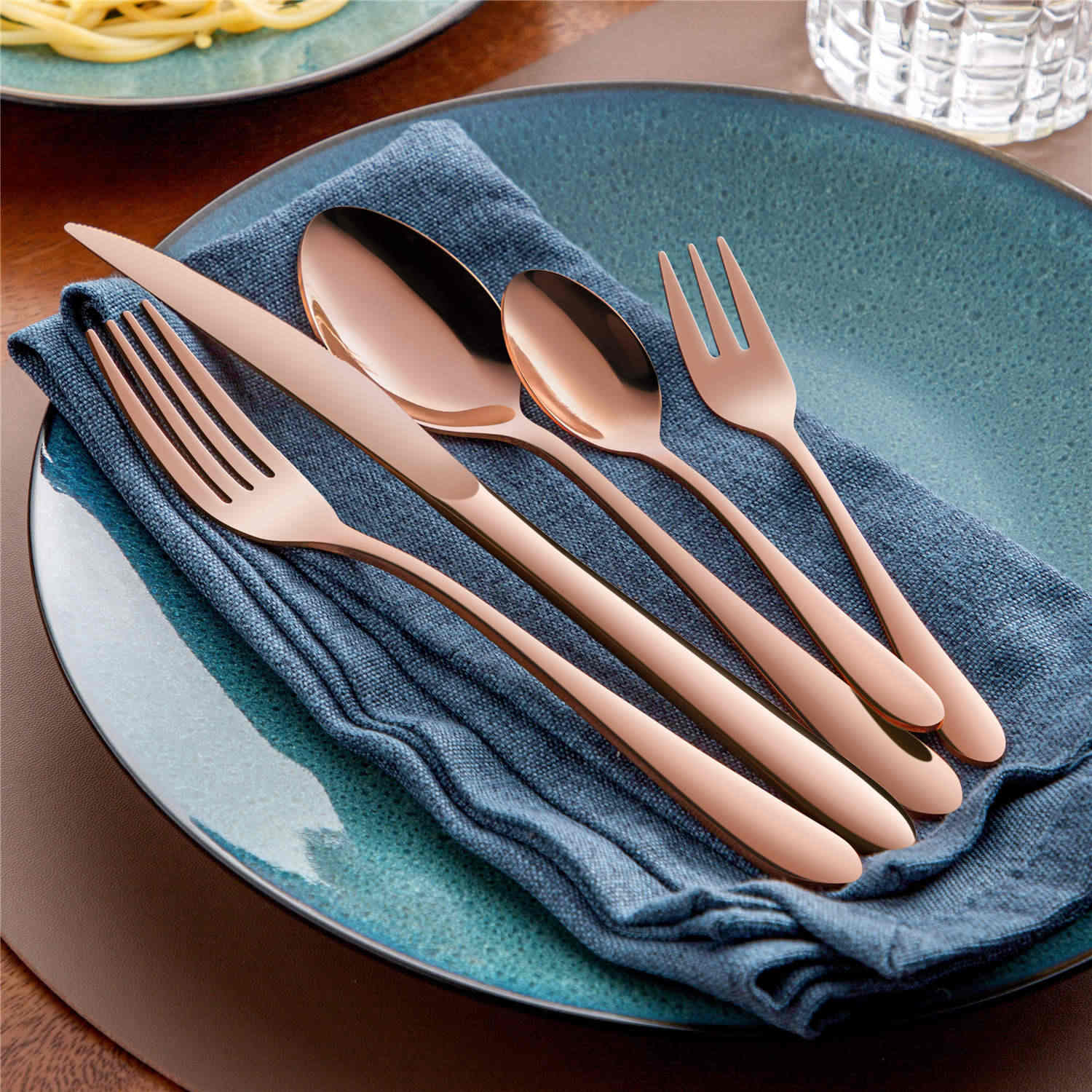 30 Piece Flatware Set Rounded Tip Service for 6