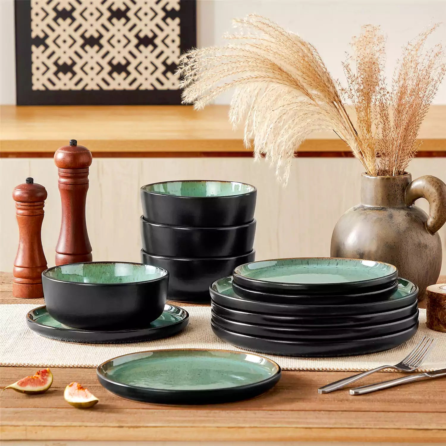 Amber 12 Piece Dinnerware Set