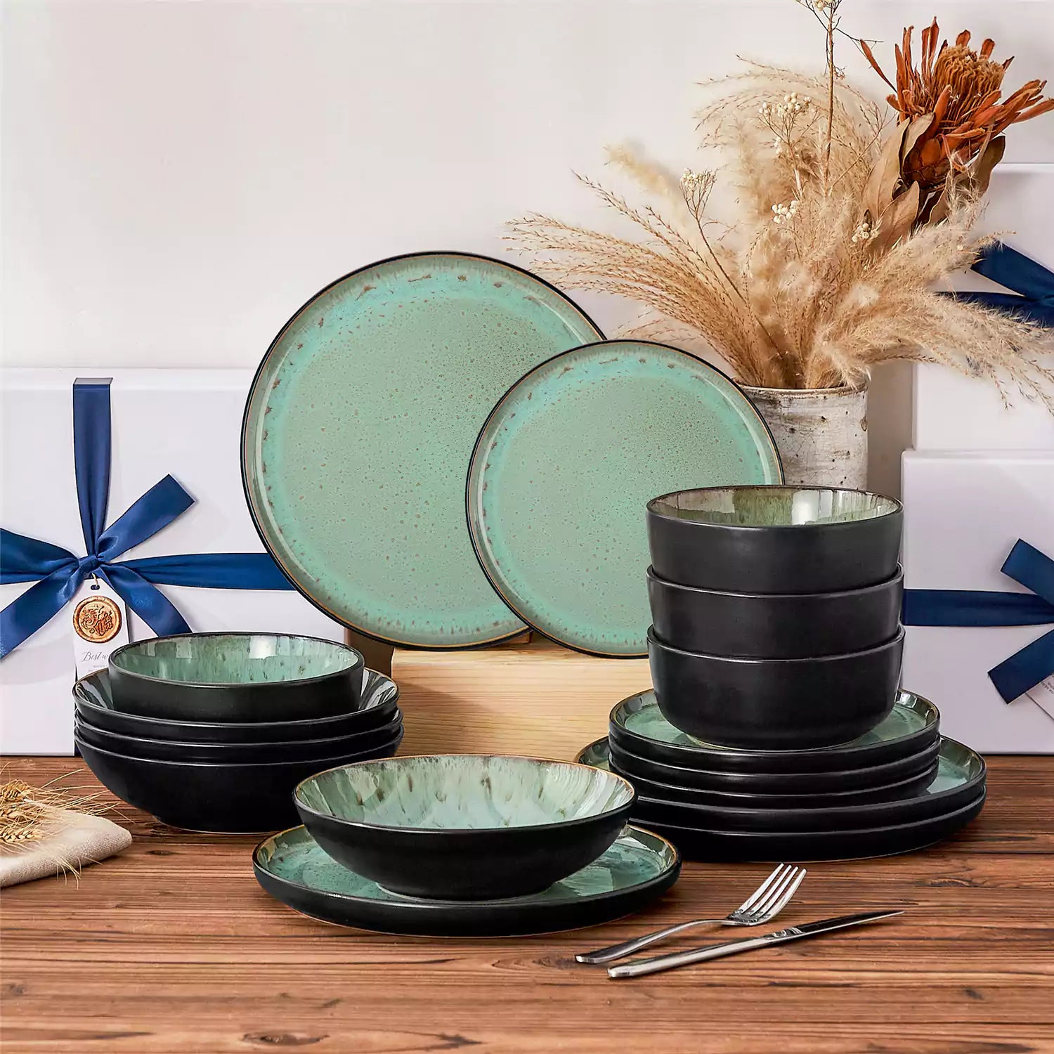 Amber 16 Piece Dinnerware Set