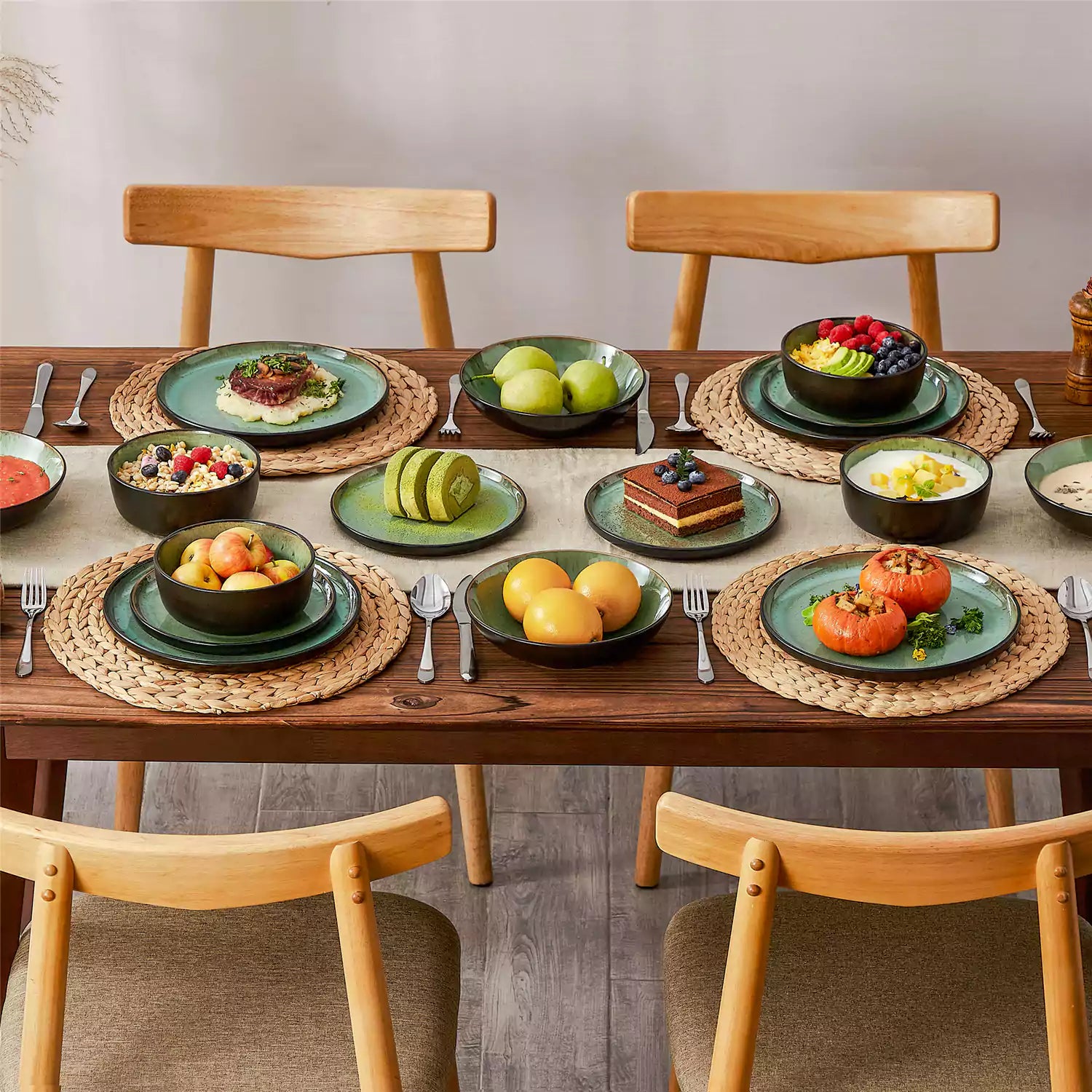 Amber 16 Piece Dinnerware Set