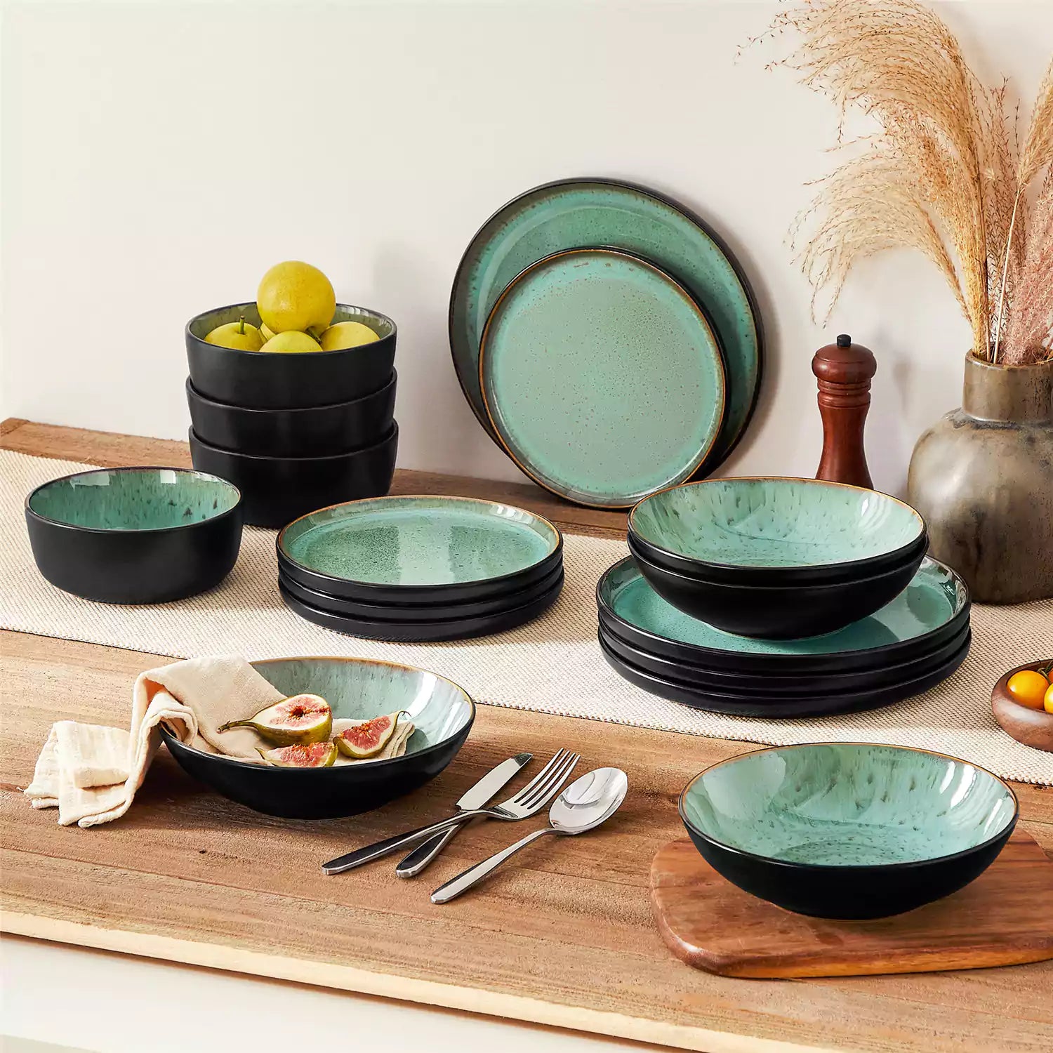 Amber 16 Piece Dinnerware Set
