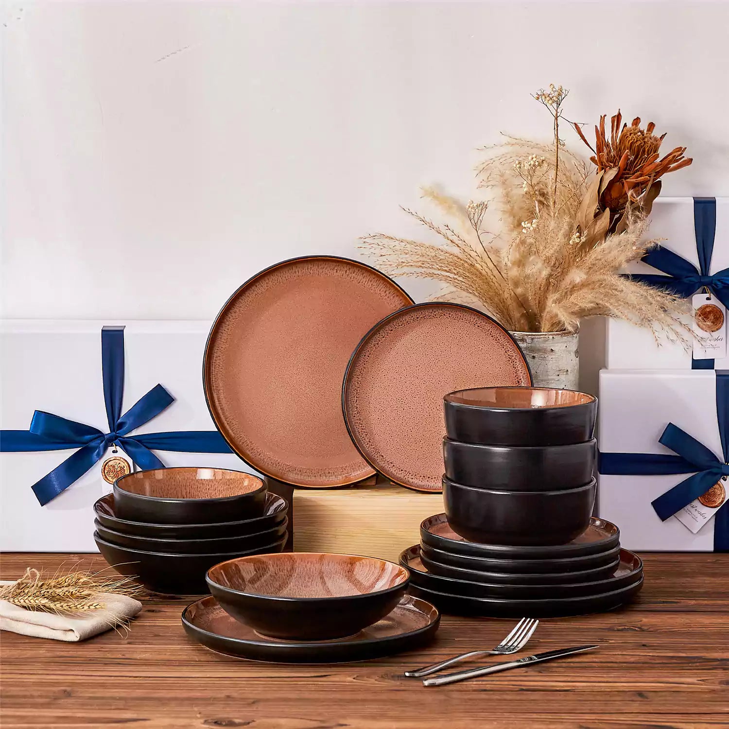 Amber 16 Piece Dinnerware Set