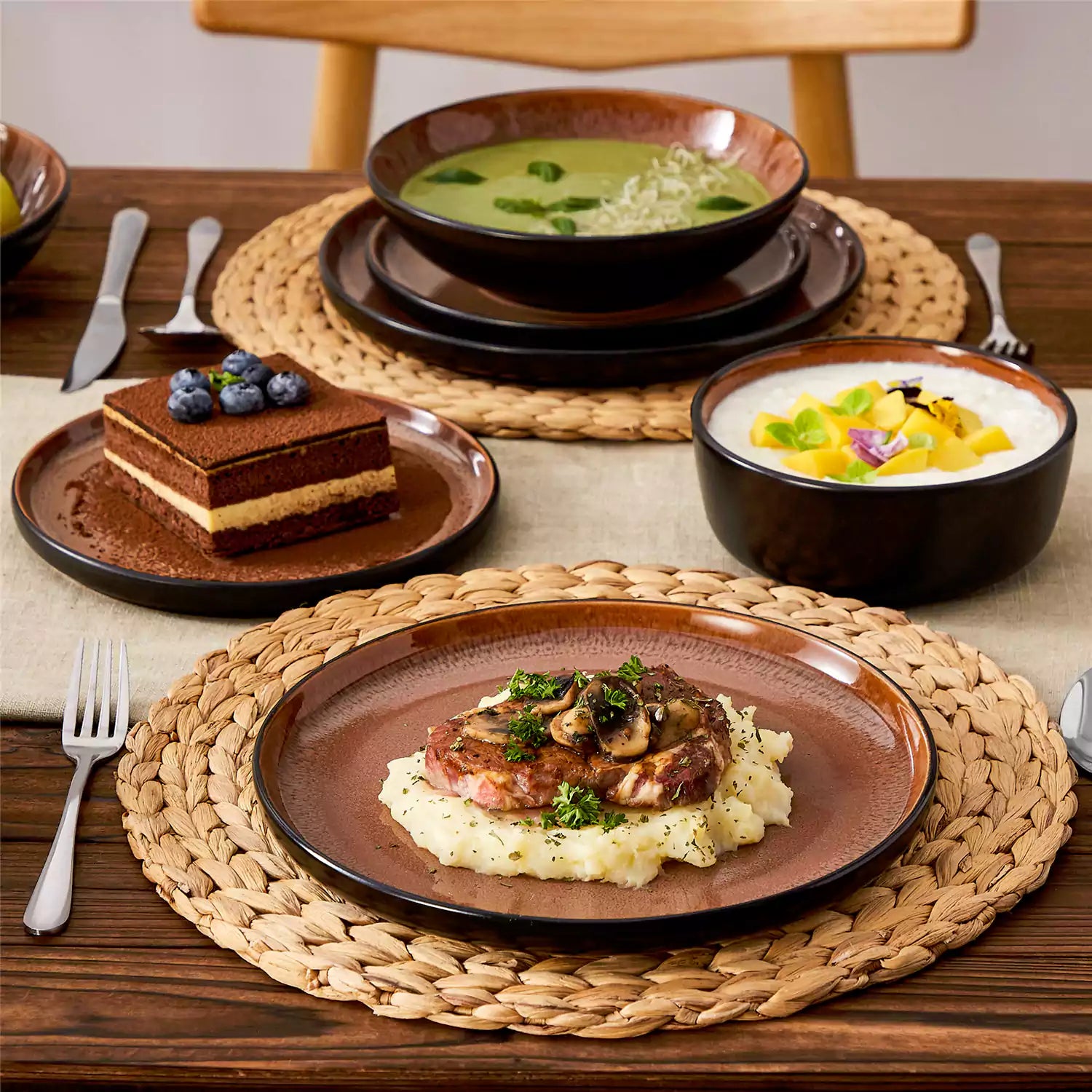 Amber 16 Piece Dinnerware Set