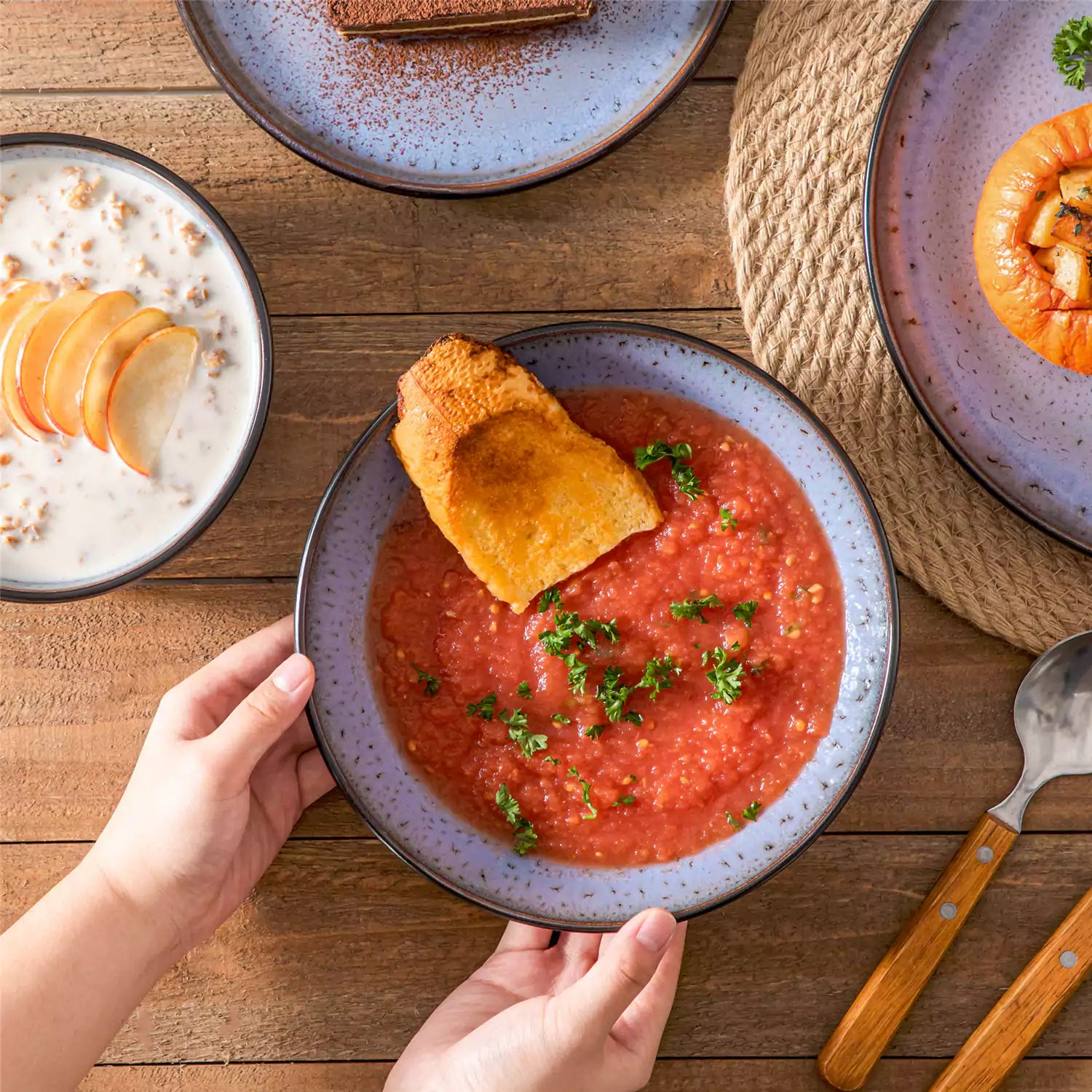 Amber 16 Piece Dinnerware Set