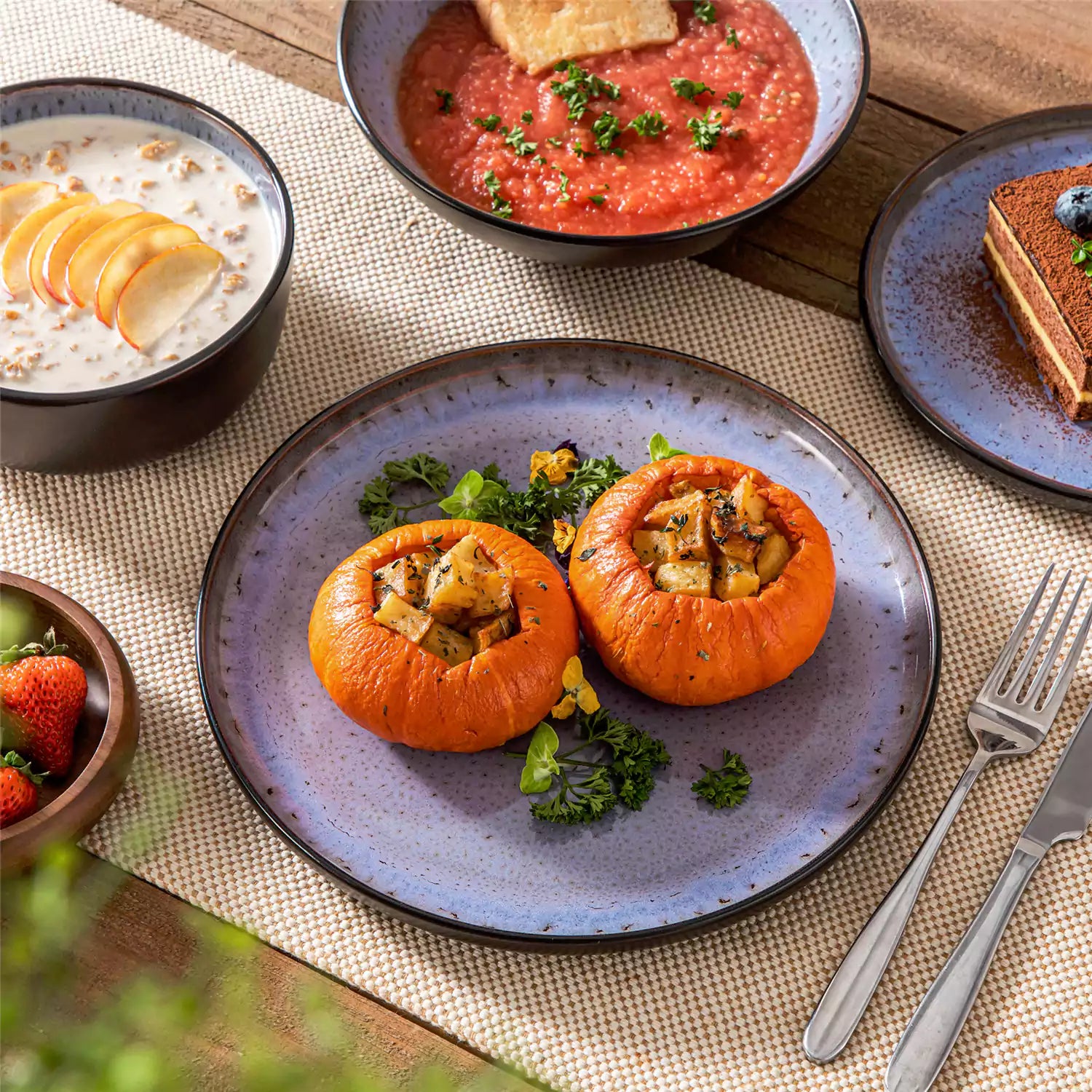 Amber 16 Piece Dinnerware Set