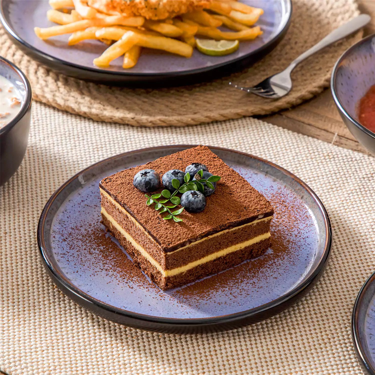 Amber 16 Piece Dinnerware Set