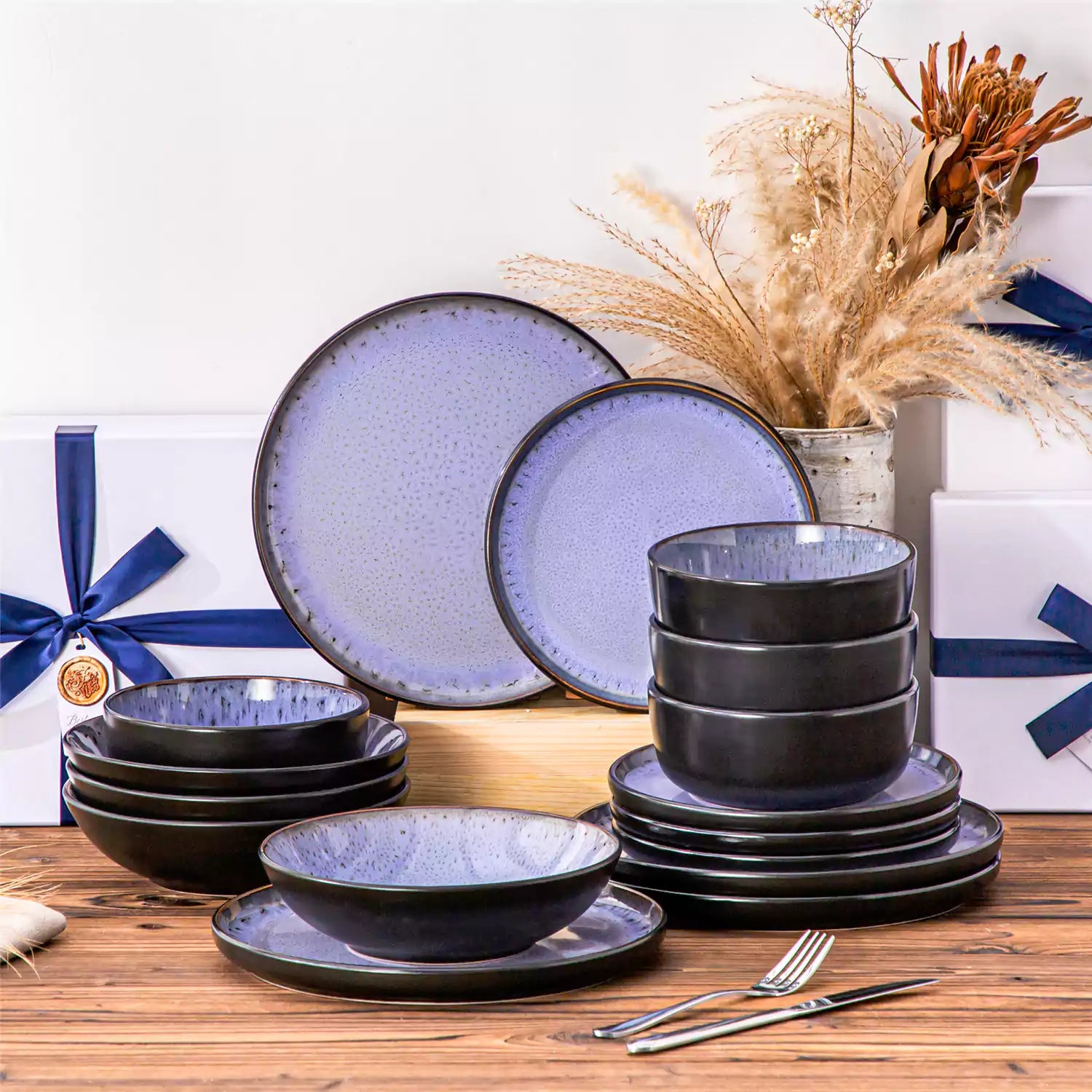 Amber 16 Piece Dinnerware Set