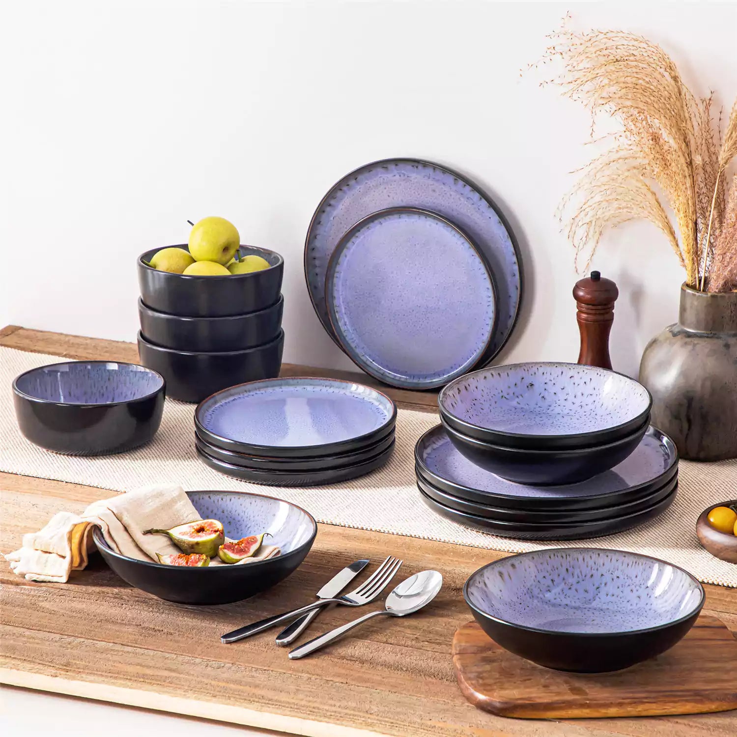 Amber 16 Piece Dinnerware Set