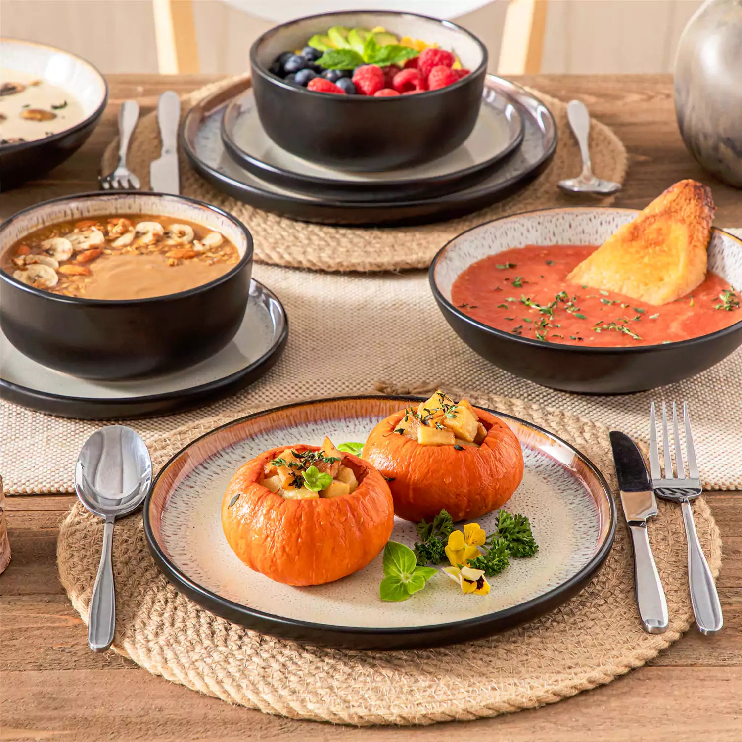 Amber 16 Piece Dinnerware Set