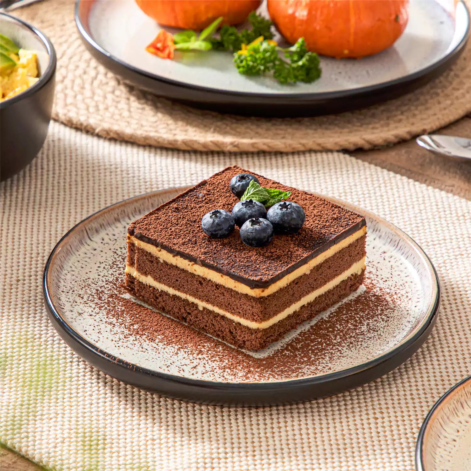 Amber 16 Piece Dinnerware Set