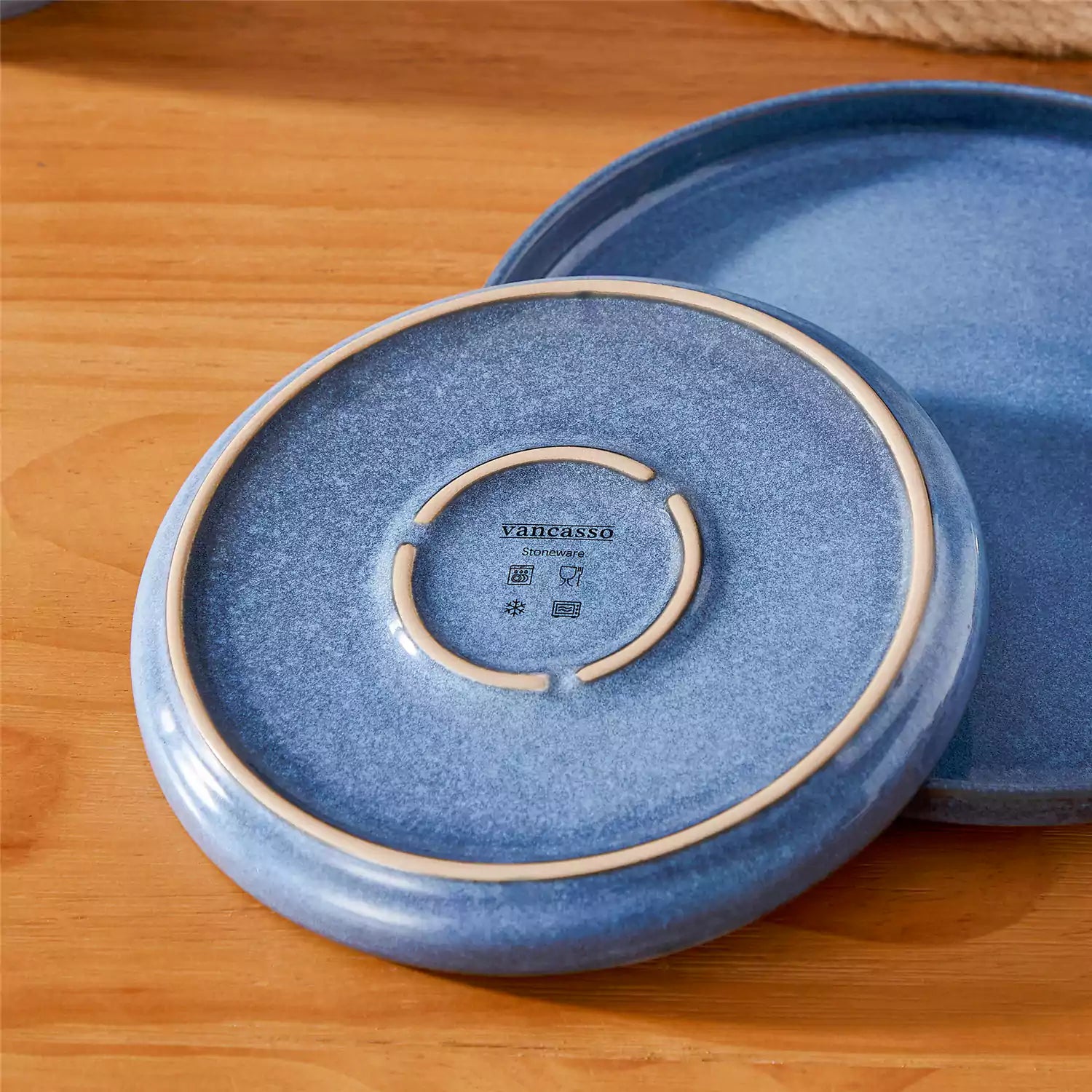 Anya 16 Piece Dinnerware Set