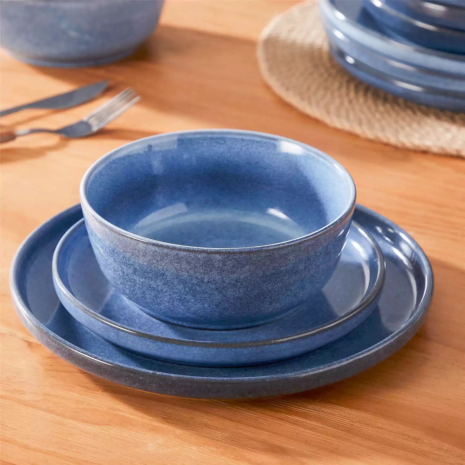 Anya 16 Piece Dinnerware Set