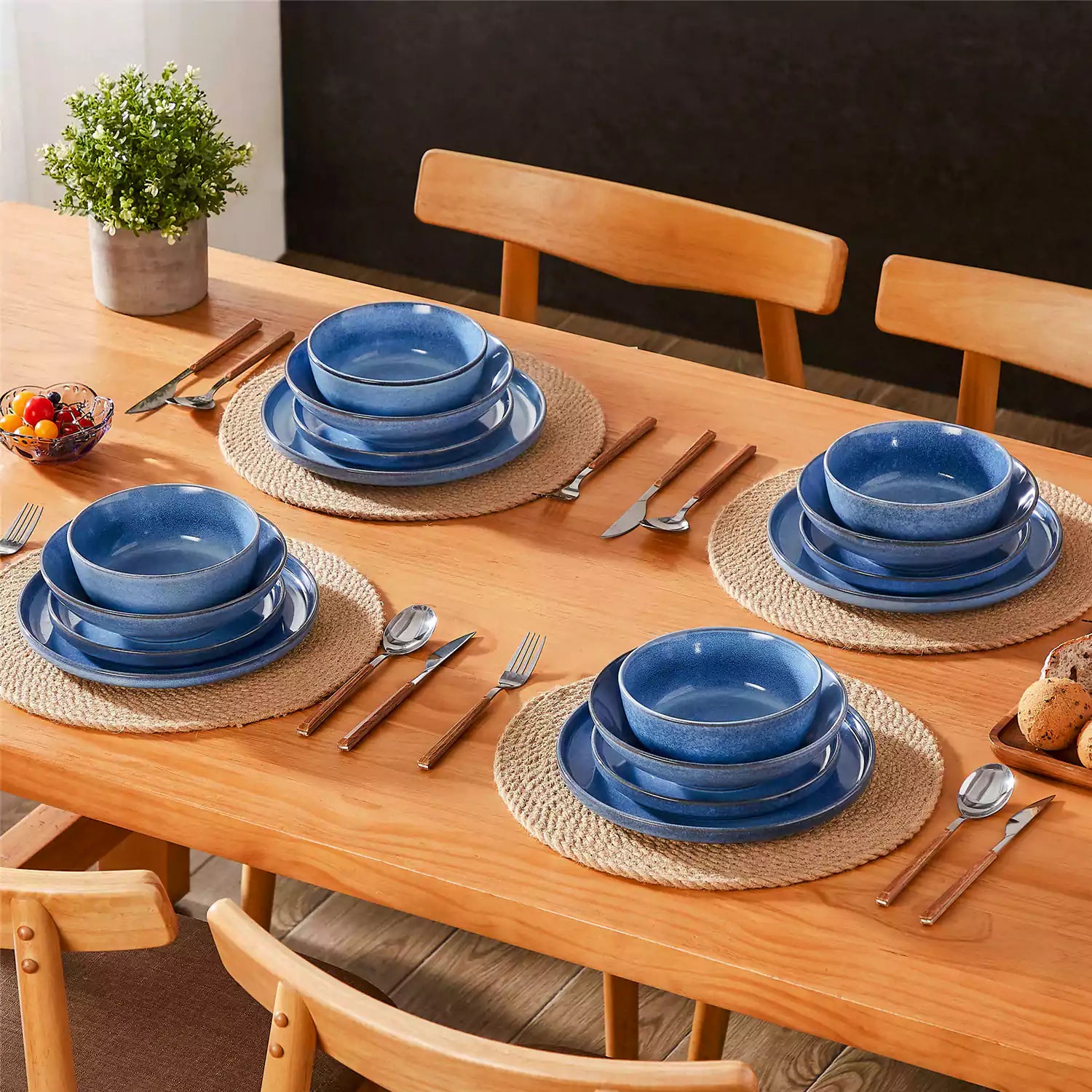 Anya 16 Piece Dinnerware Set