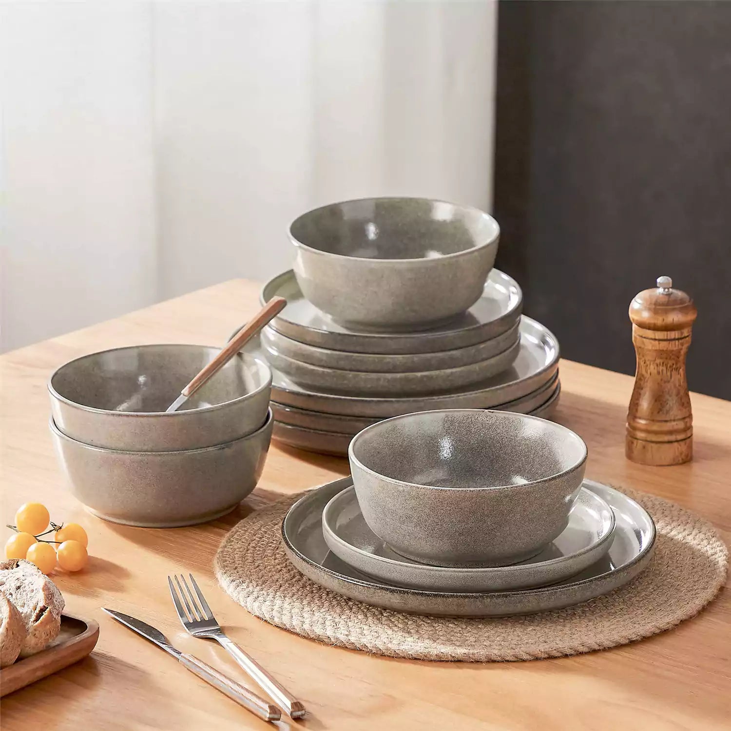Anya 12 Piece Dinnerware Set