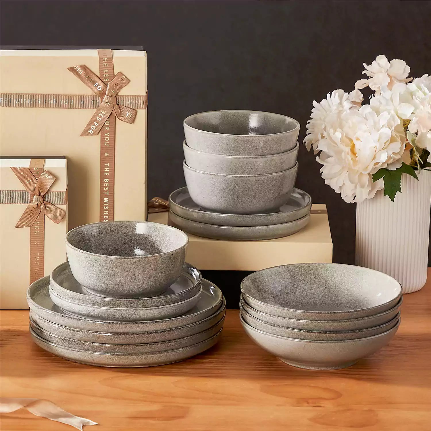 Anya 16 Piece Dinnerware Set