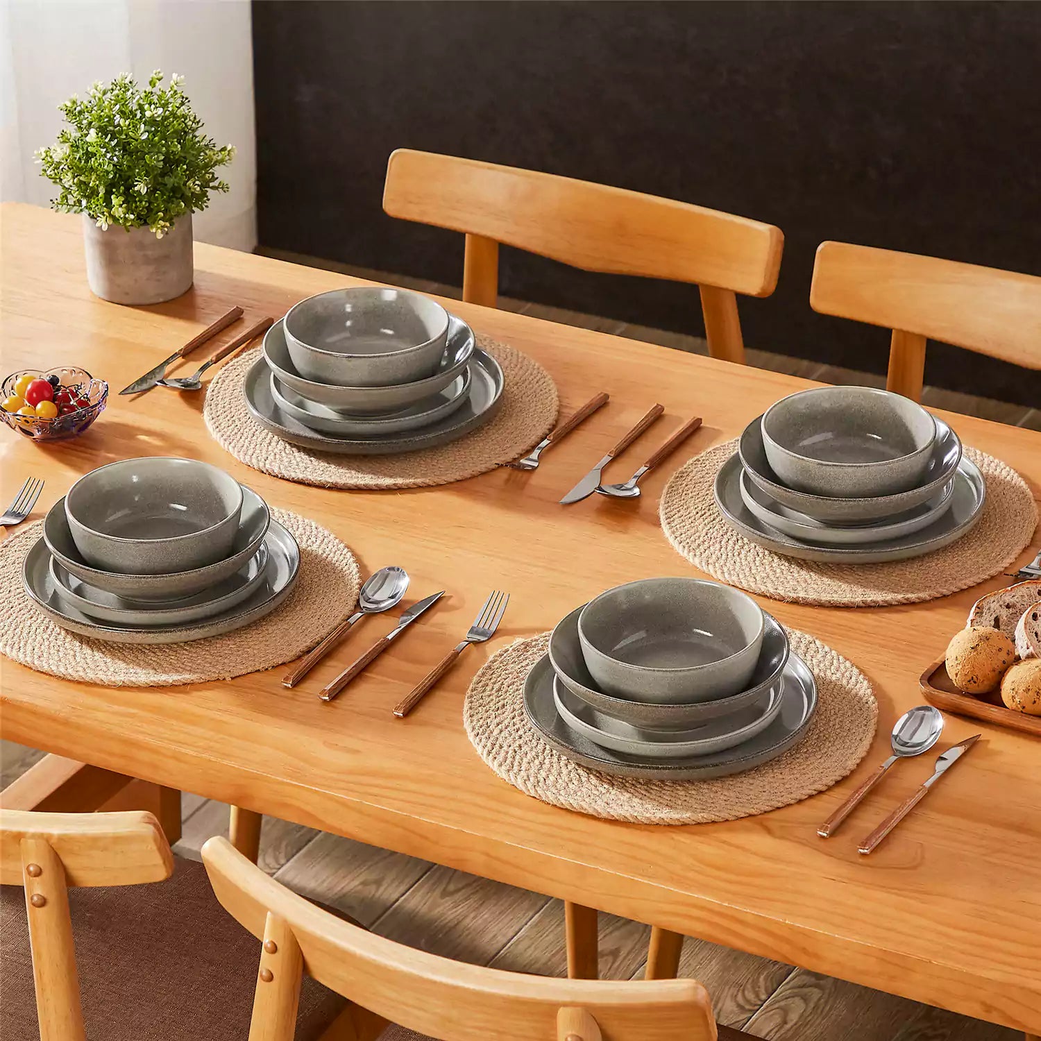 Anya 16 Piece Dinnerware Set