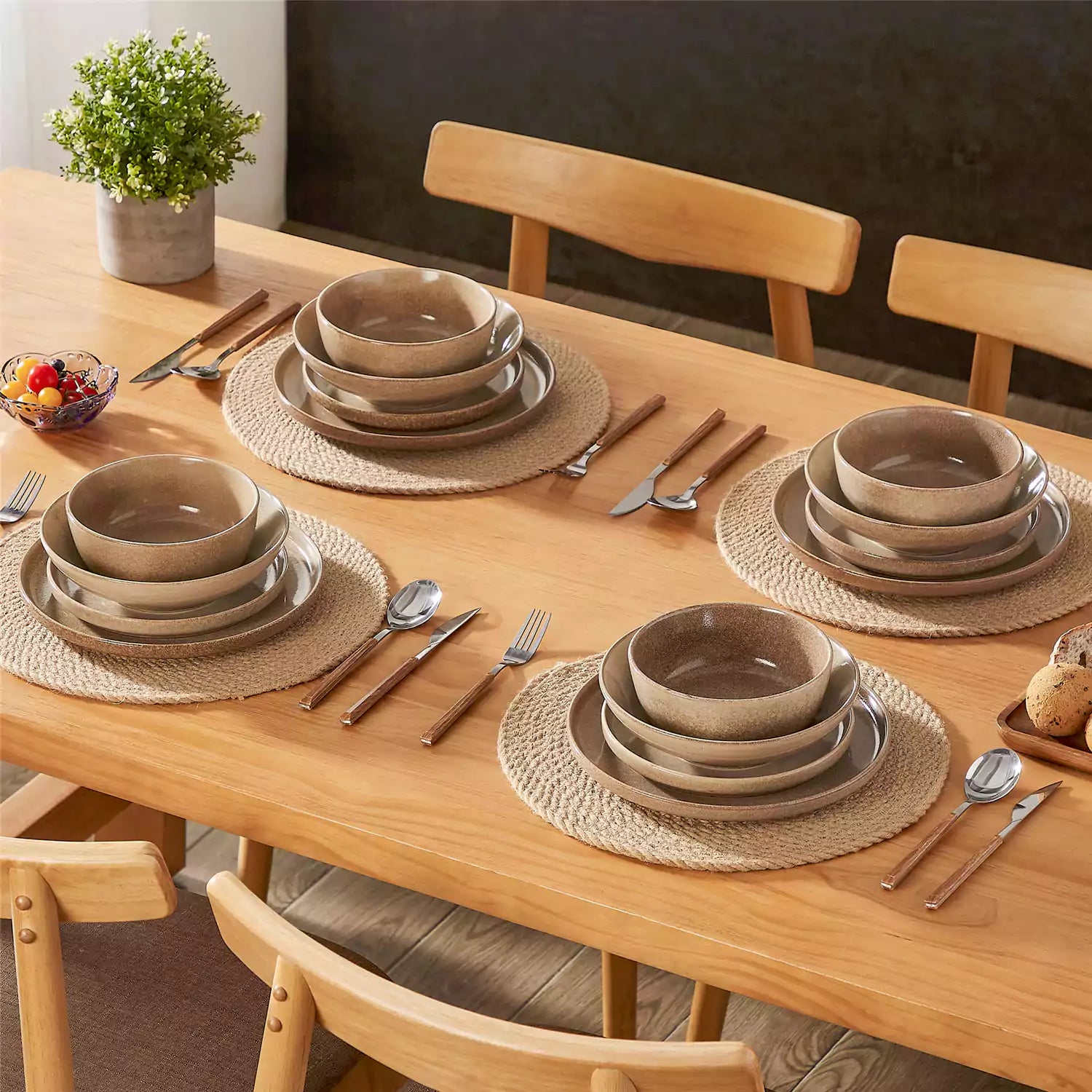 Anya 16 Piece Dinnerware Set