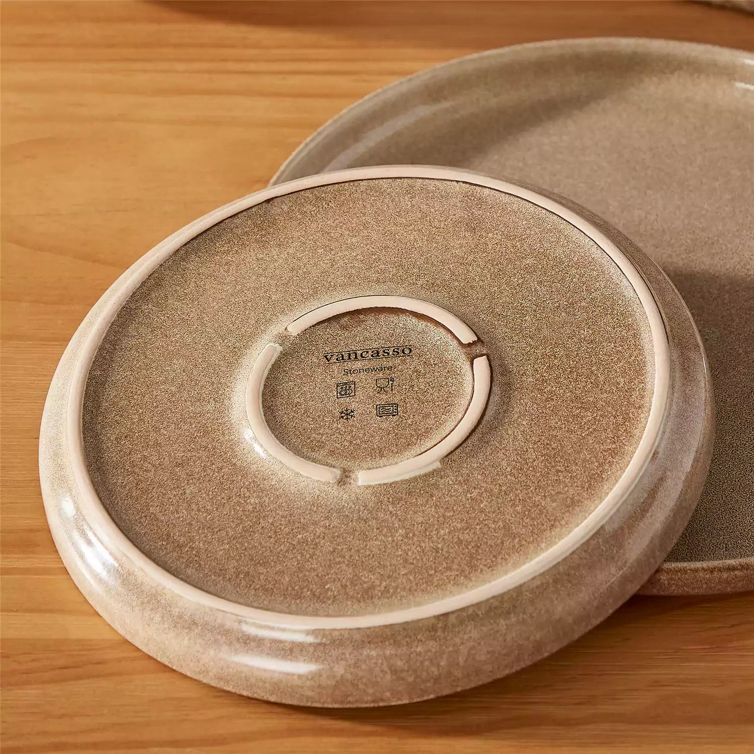 Anya 16 Piece Dinnerware Set