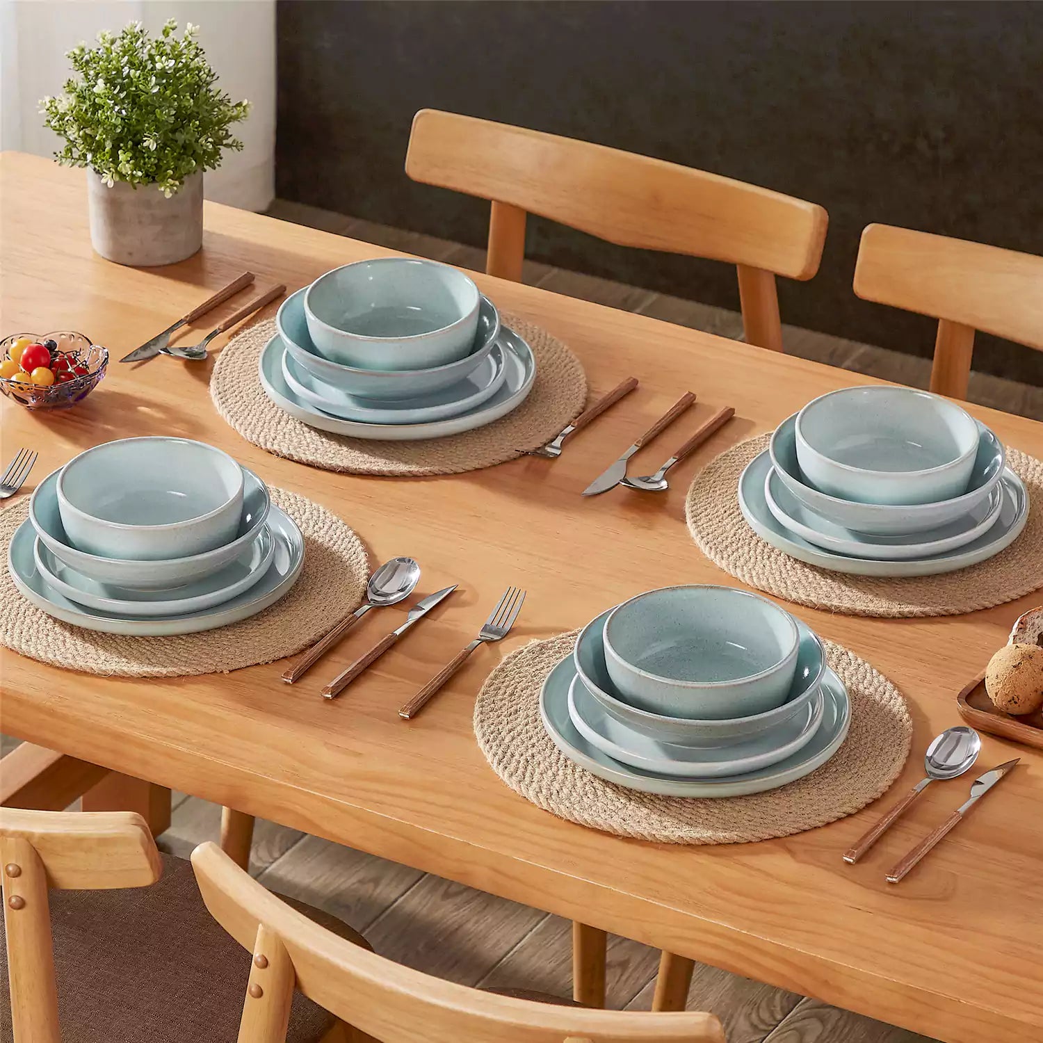 Anya 16 Piece Dinnerware Set