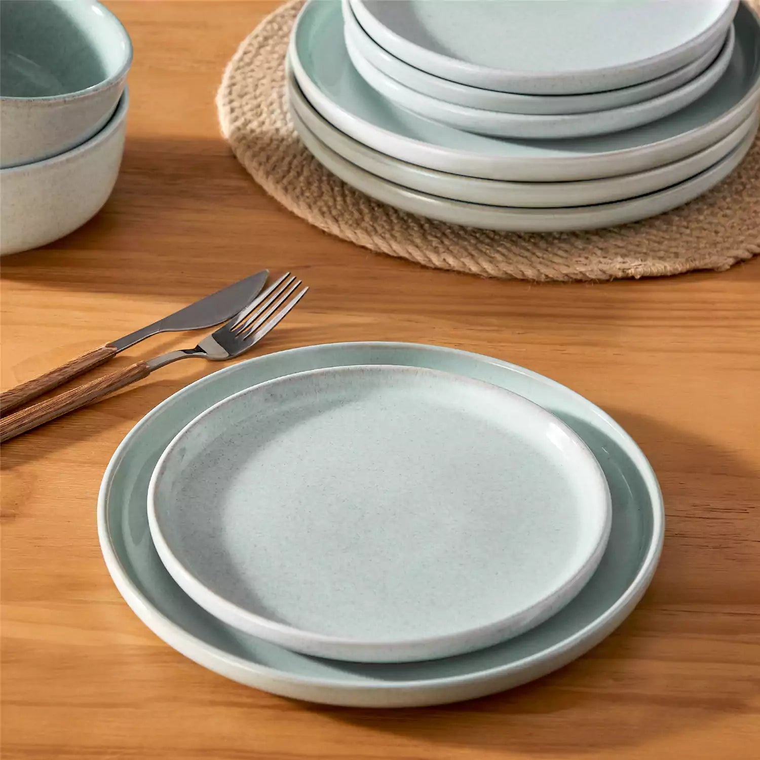 Anya 16 Piece Dinnerware Set