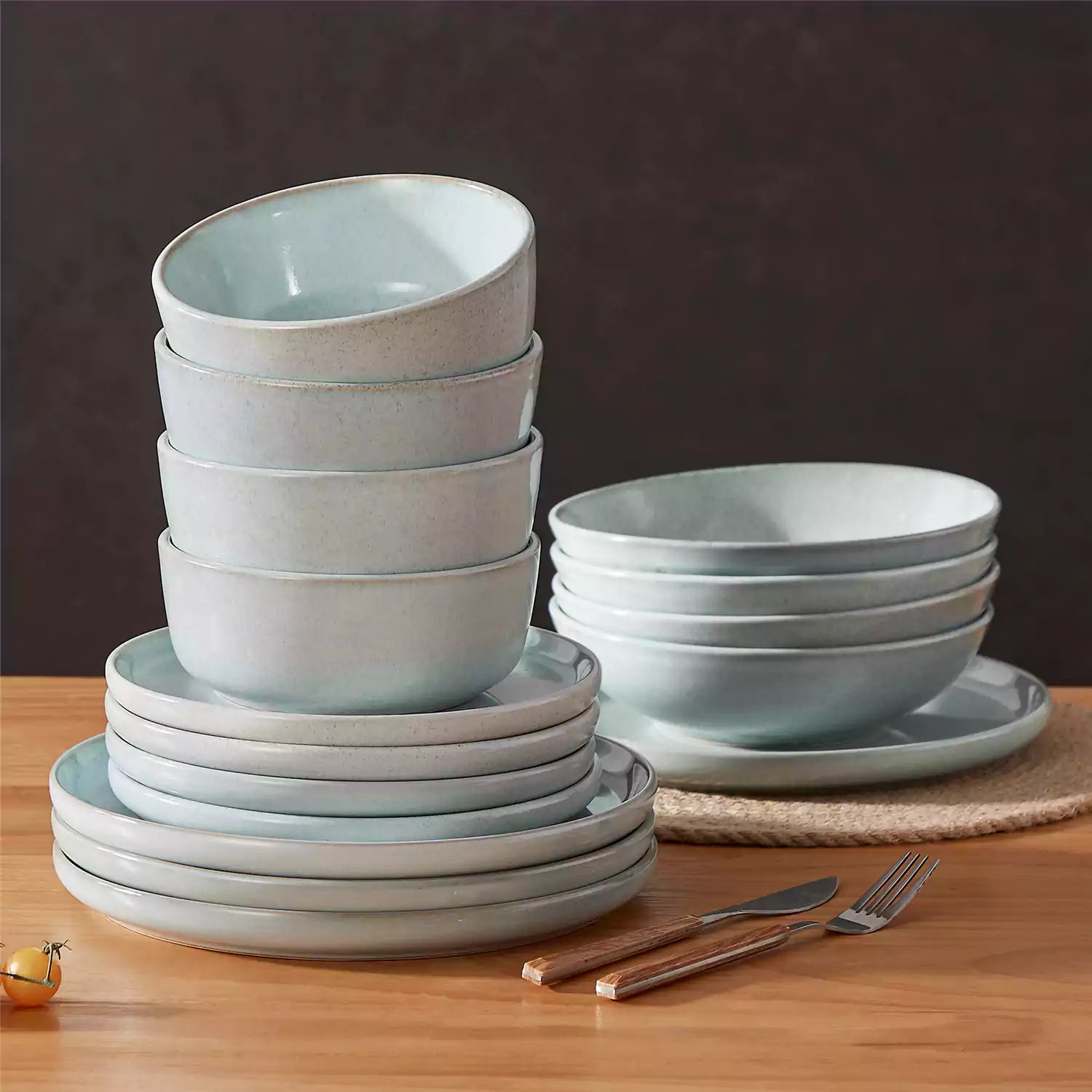 Anya 16 Piece Dinnerware Set