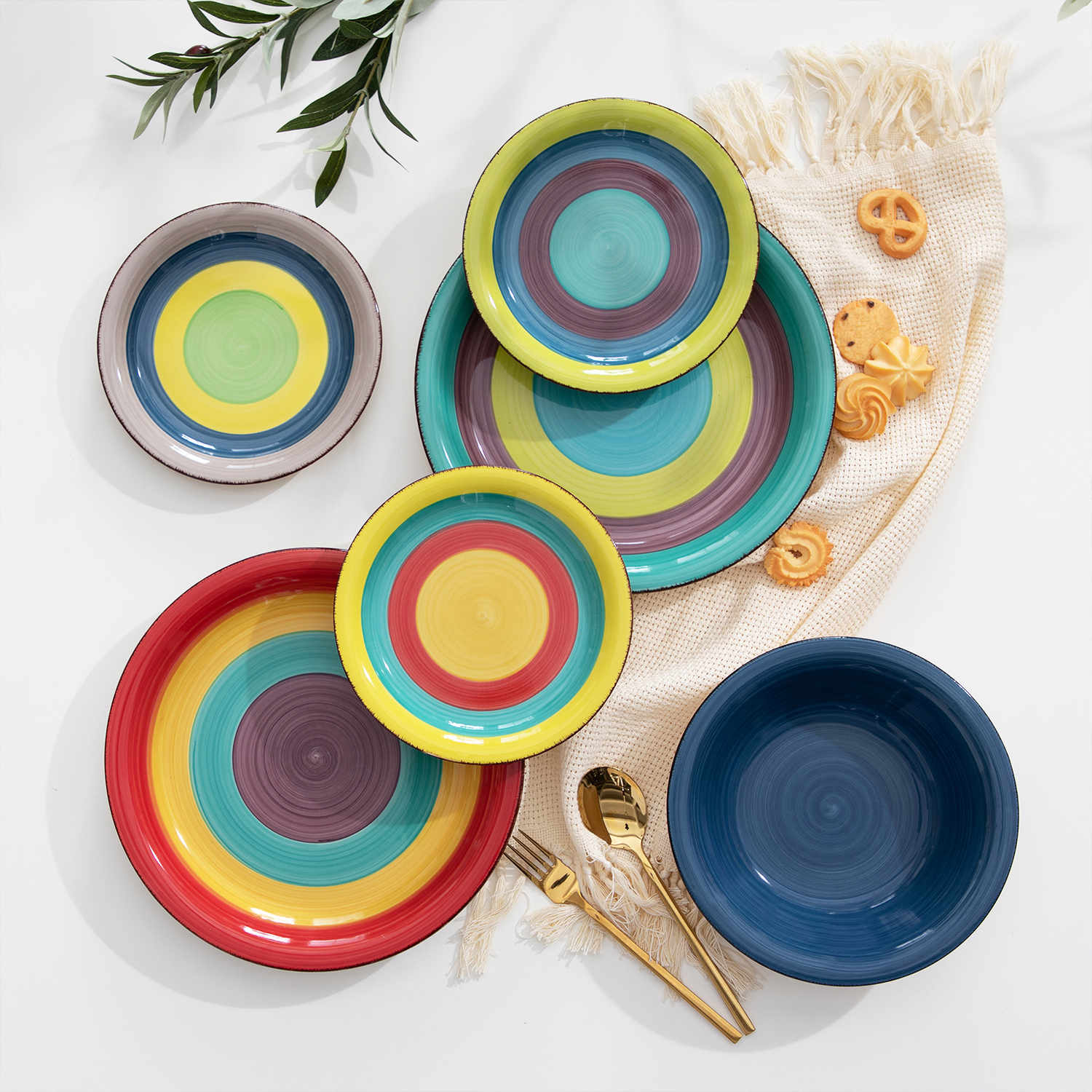 Arco 18 Piece Dinnerware Set
