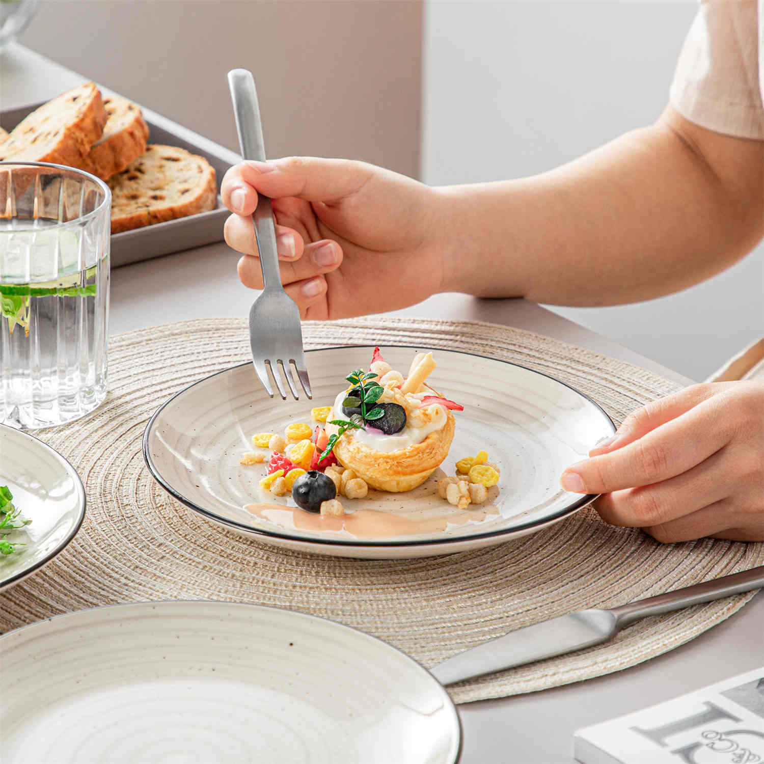 Bonbon Dessert Plates Set of 6