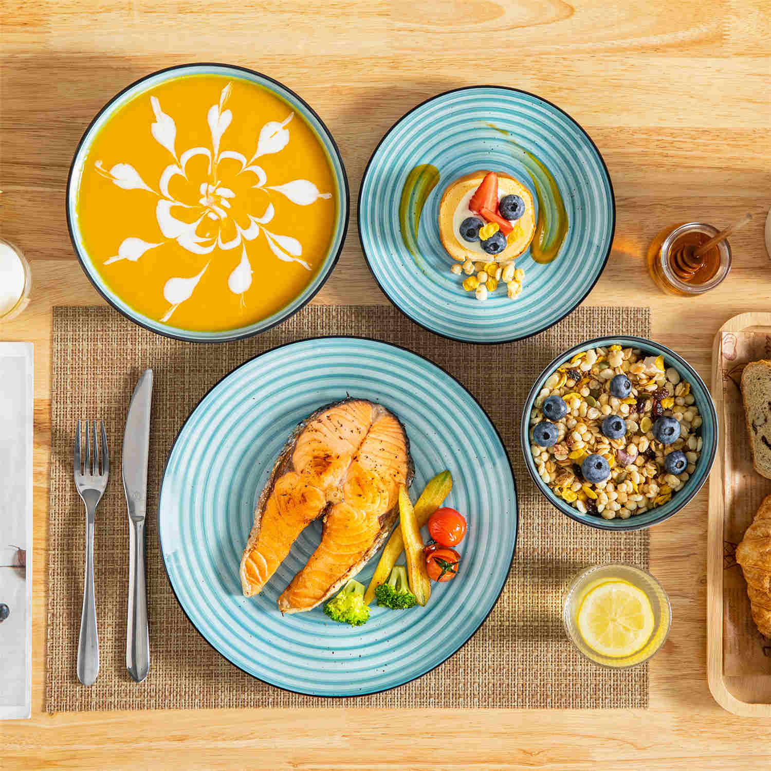 Bonbon Double-Sided 24 Piece Dinnerware Set