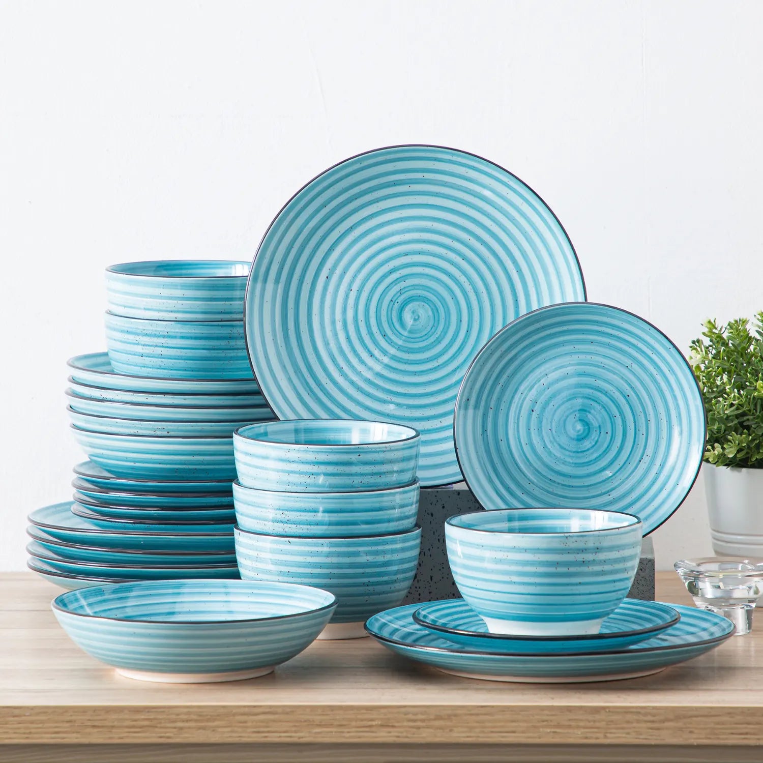 Bonbon Double-Sided 24 Piece Dinnerware Set