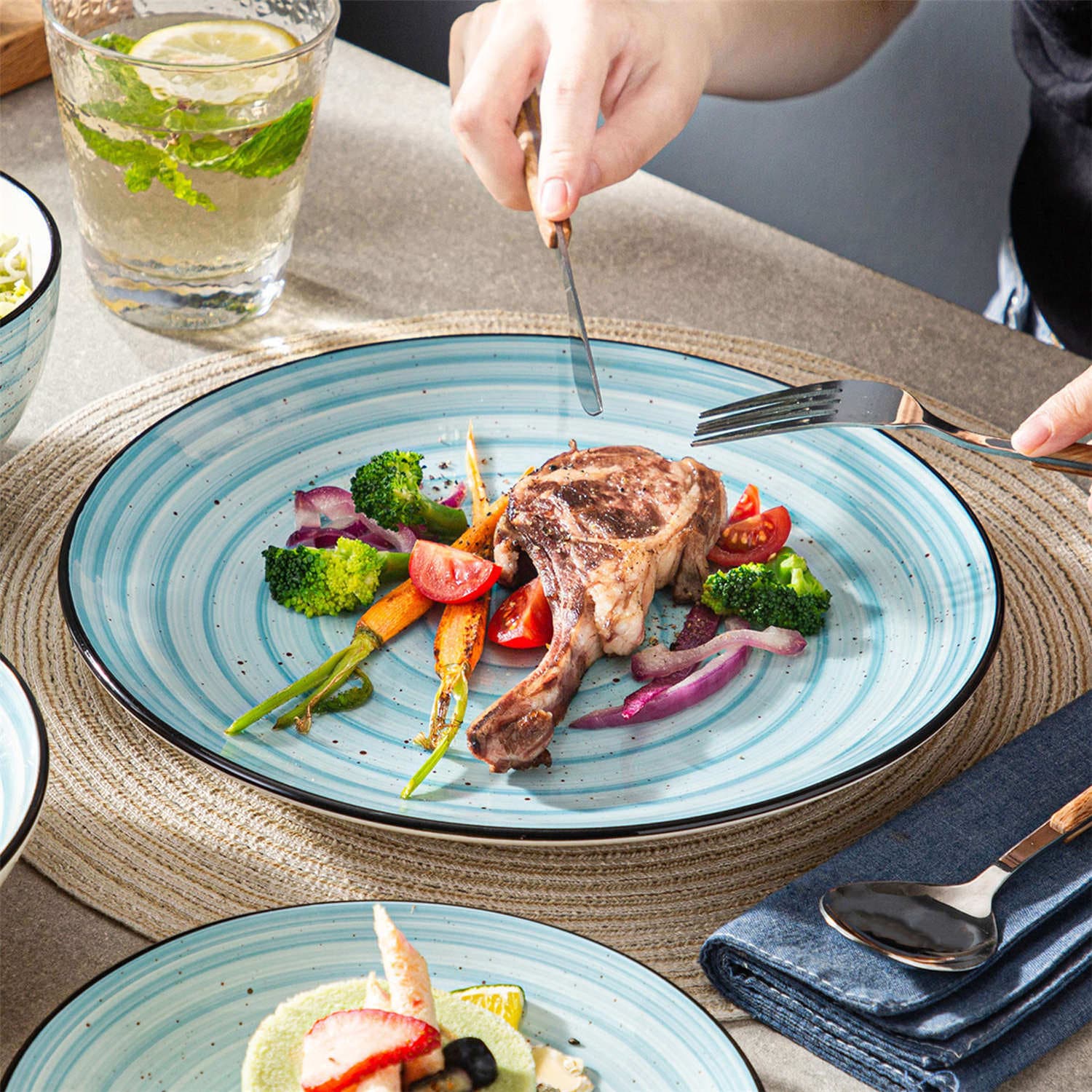 Bonbon 24 Piece Dinnerware Set