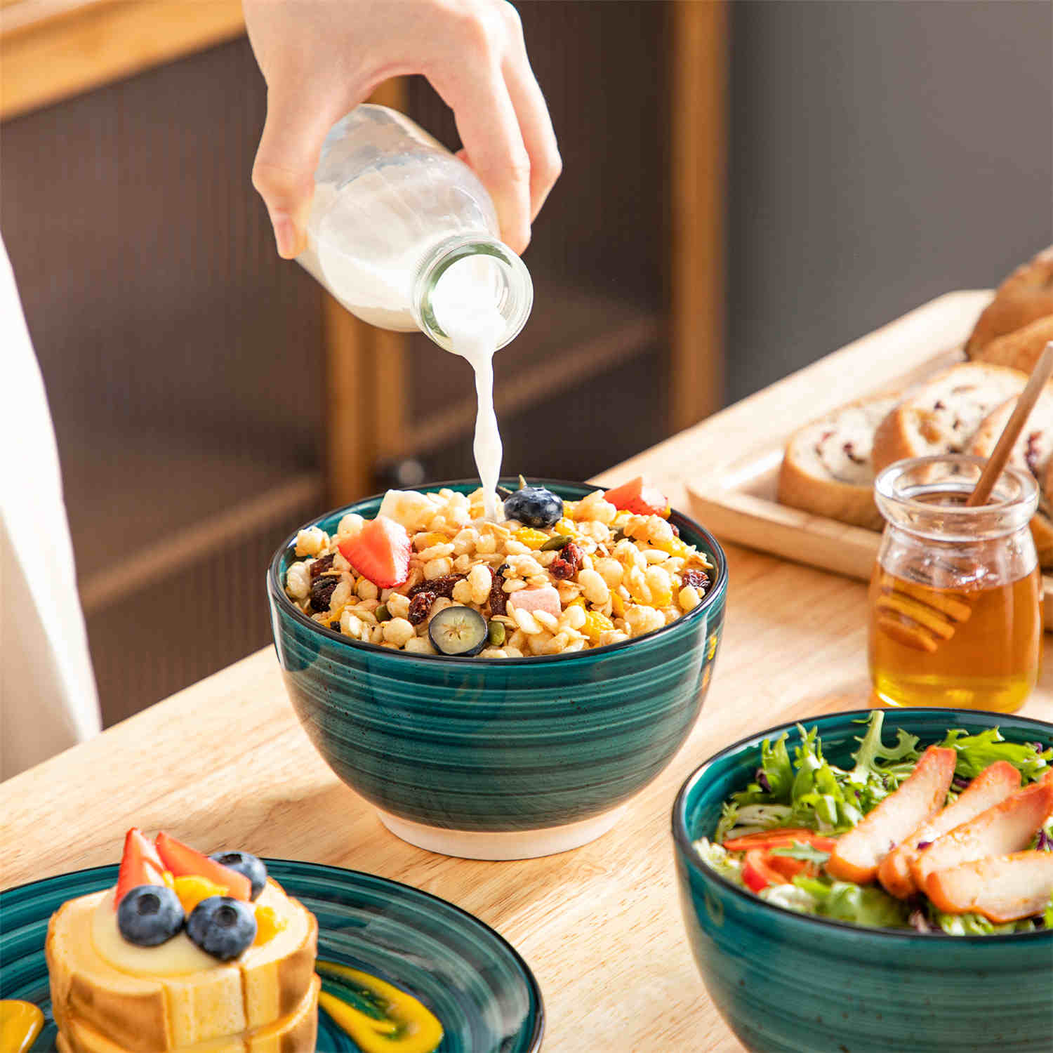 Bonbon Double-Sided 24 Piece Dinnerware Set