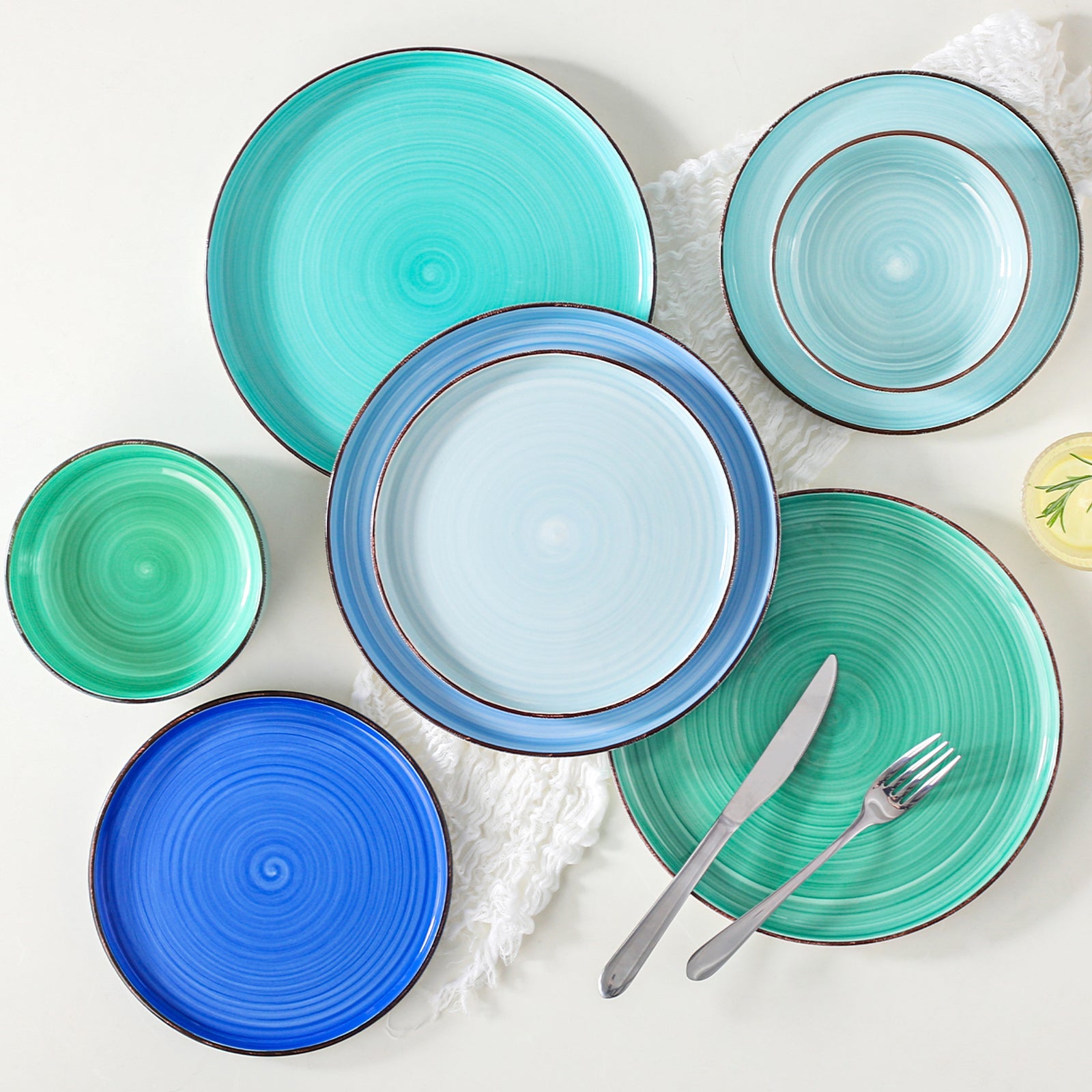 Bonita Lipped-Edge 24 Piece Dinnerware Set
