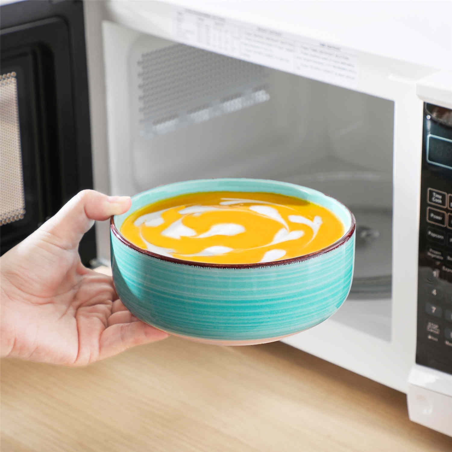 Bonita Lipped-Edge 16 Piece Dinnerware Set