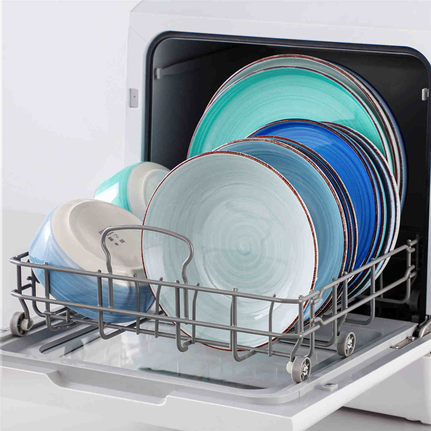 Bonita Lipped-Edge 16 Piece Dinnerware Set