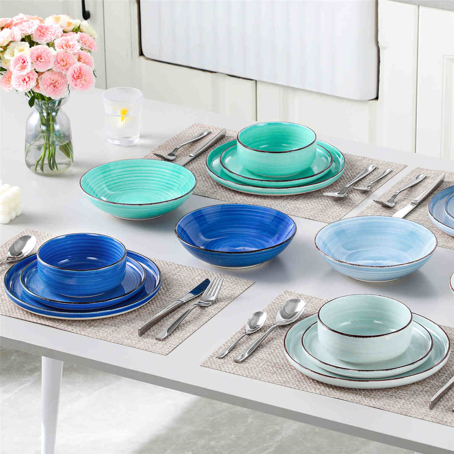 Bonita Lipped-Edge 16 Piece Dinnerware Set