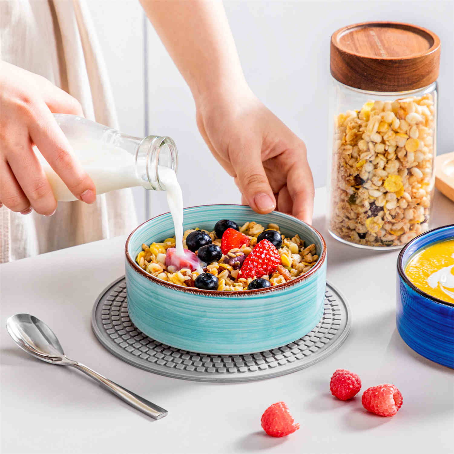 Bonita Mini Straight-Edge Cereal Bowls Set of 6