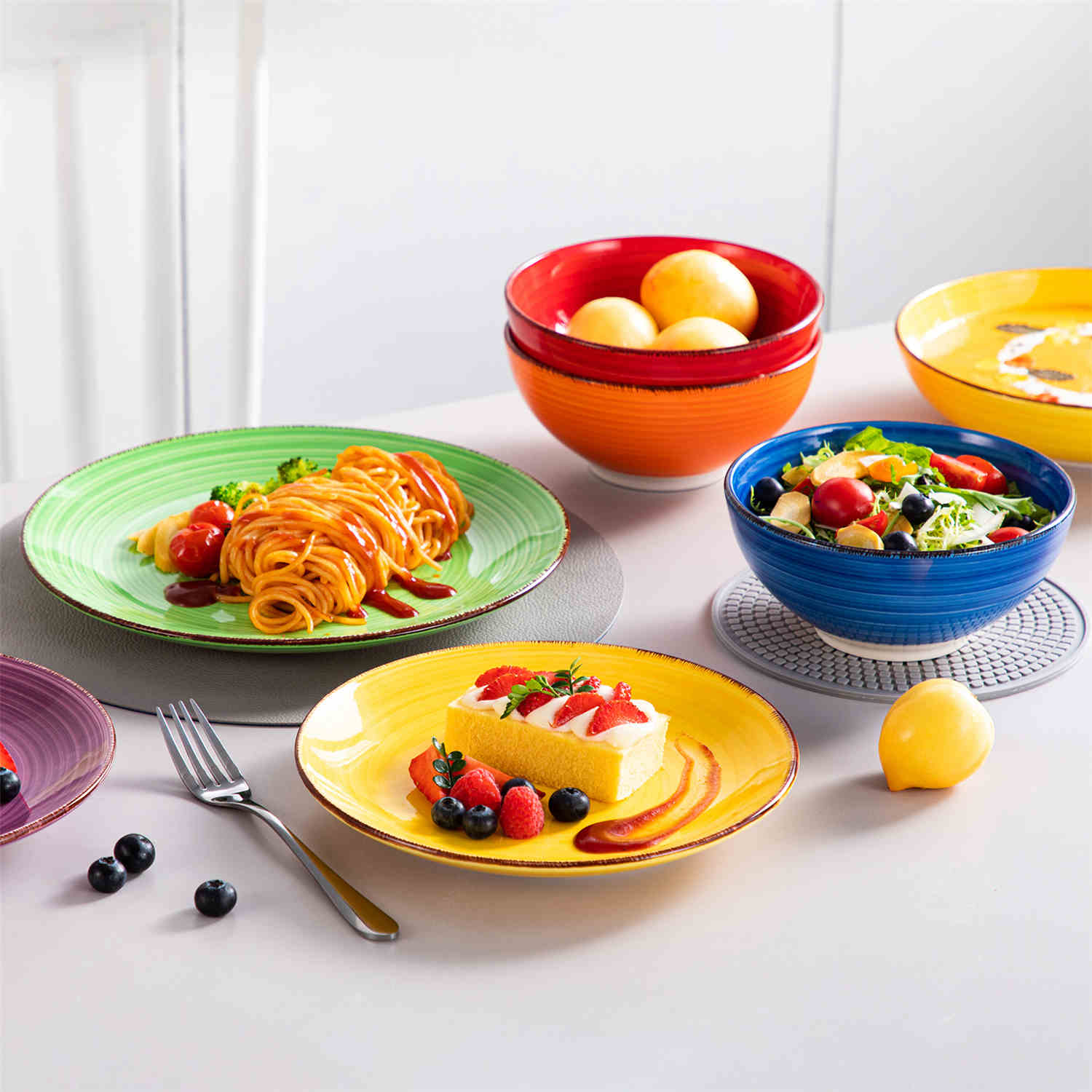 Bonita 24 Piece Dinnerware Set