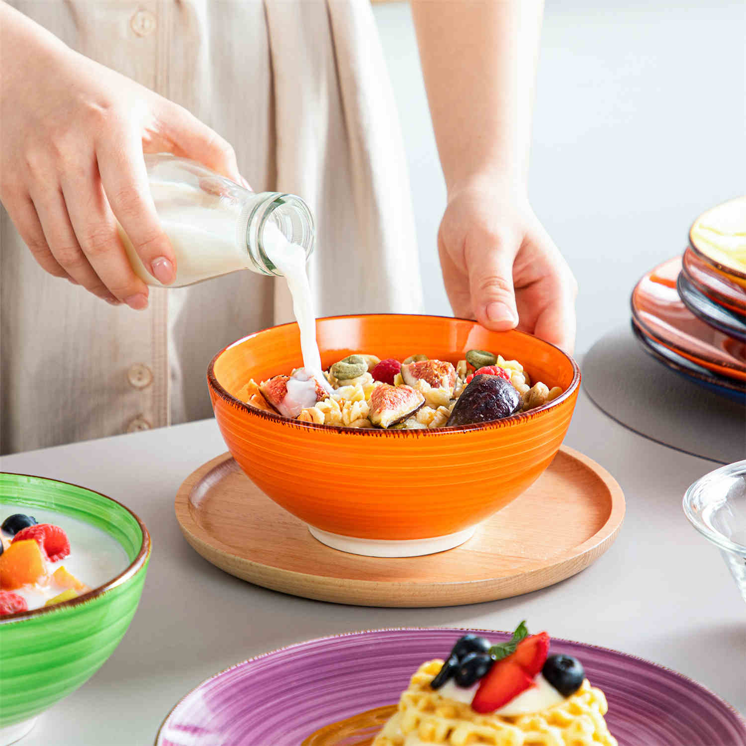 Bonita 24 Piece Dinnerware Set