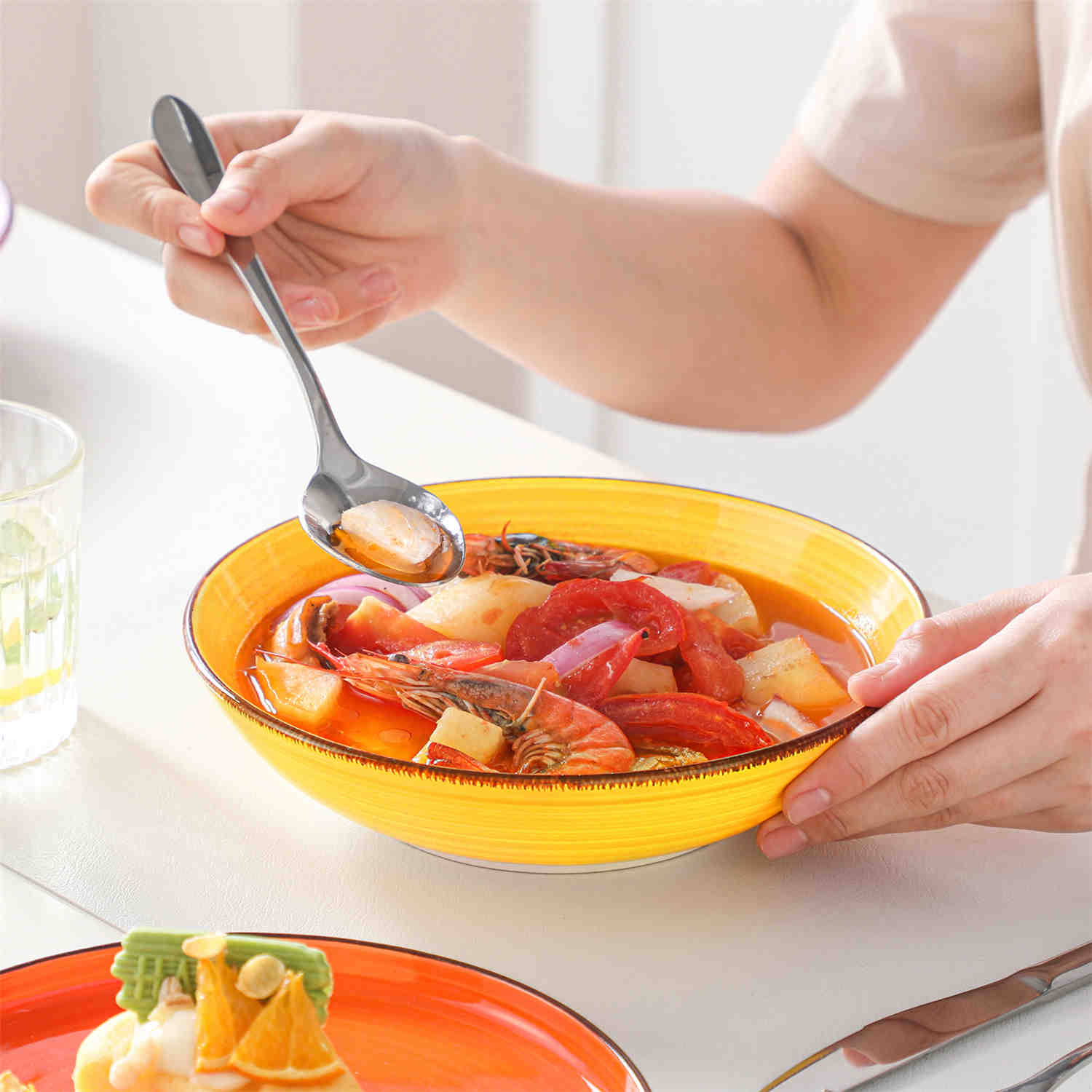 Bonita Lipped-Edge 24 Piece Dinnerware Set