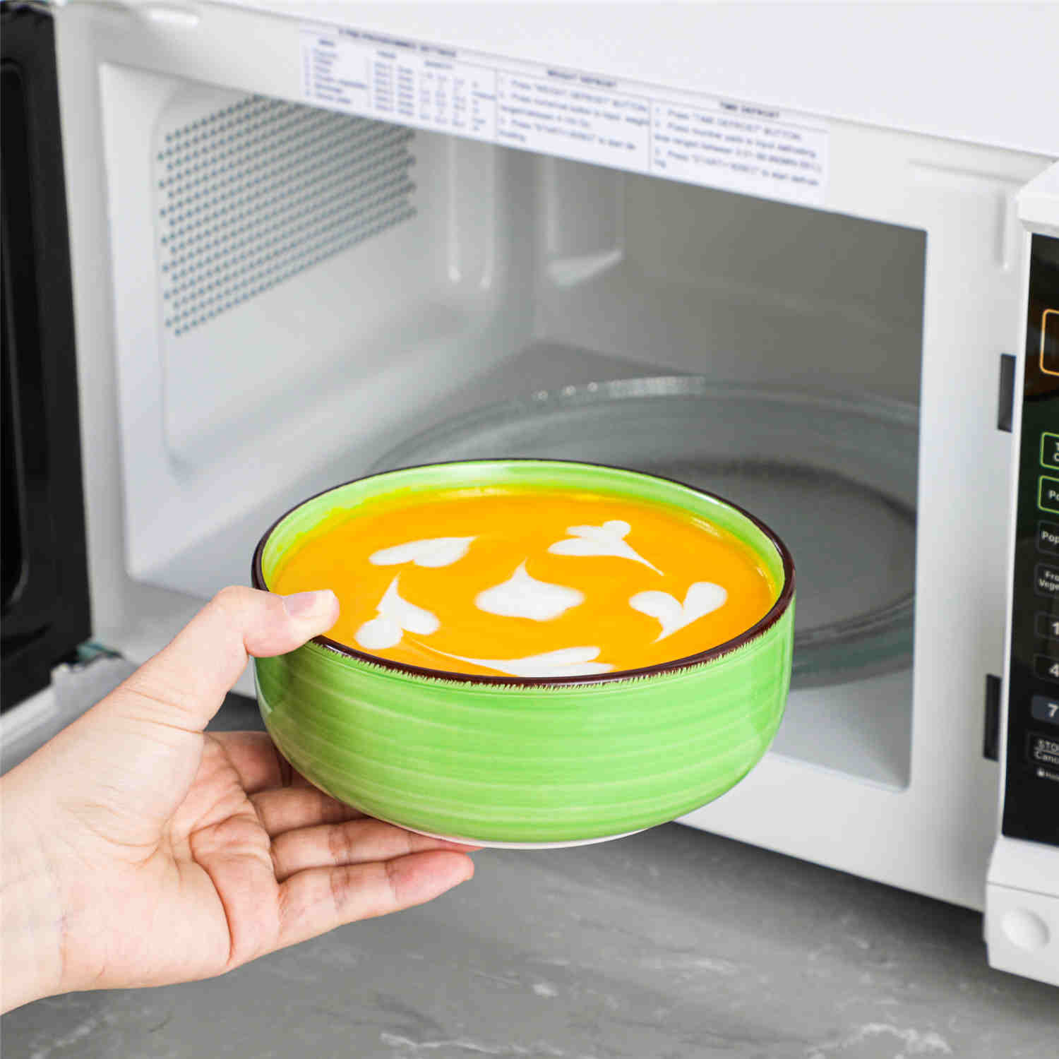 Bonita Lipped-Edge 16 Piece Dinnerware Set