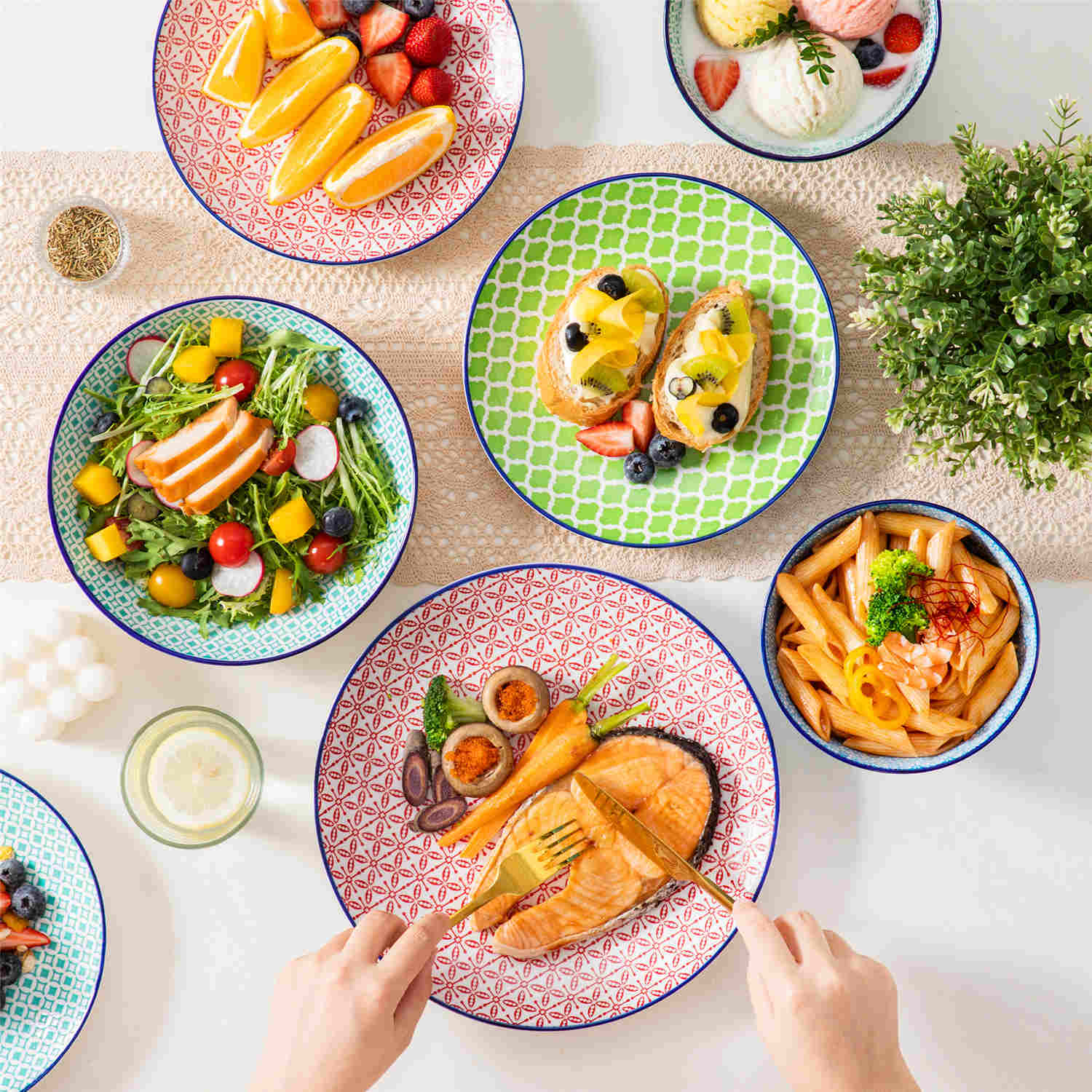 Macaron 16 Piece Dinnerware Set with Soup Bowls