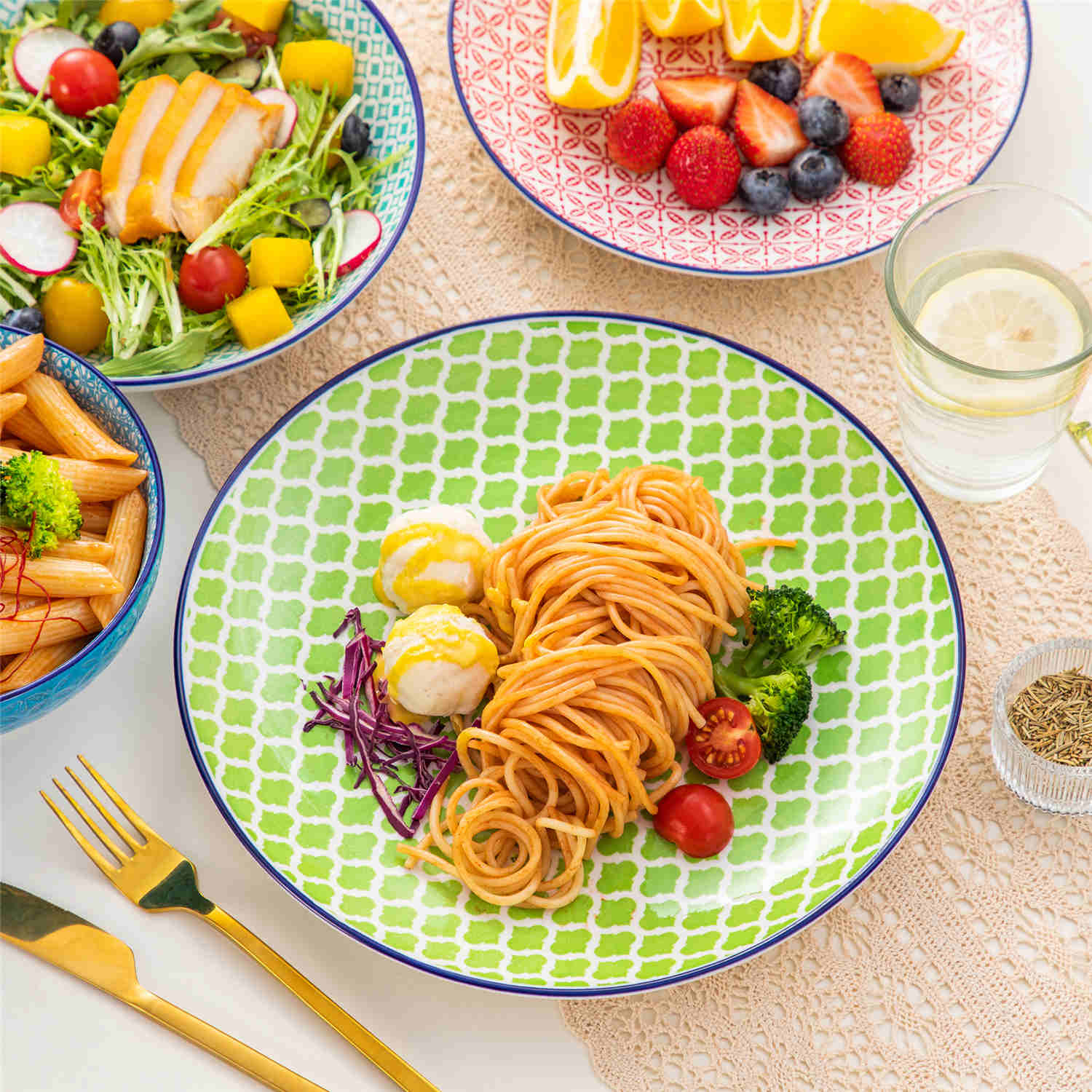 Macaron 16 Piece Dinnerware Set with Soup Bowls